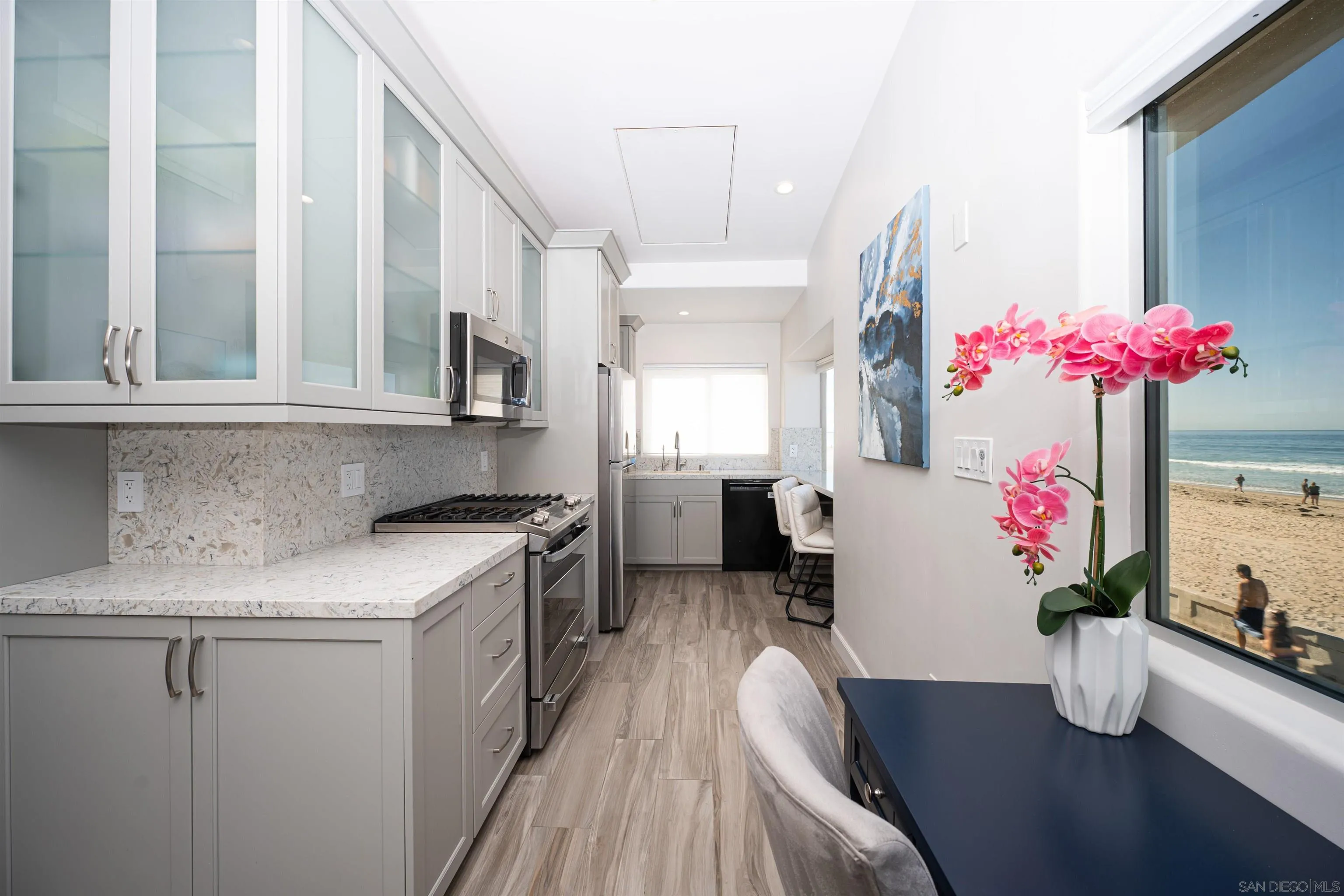 https://cdn.realtyfeed.com/cdn/127/260015846/c5b189bd0e4ee47e966cb7d28d1c4b96.webp