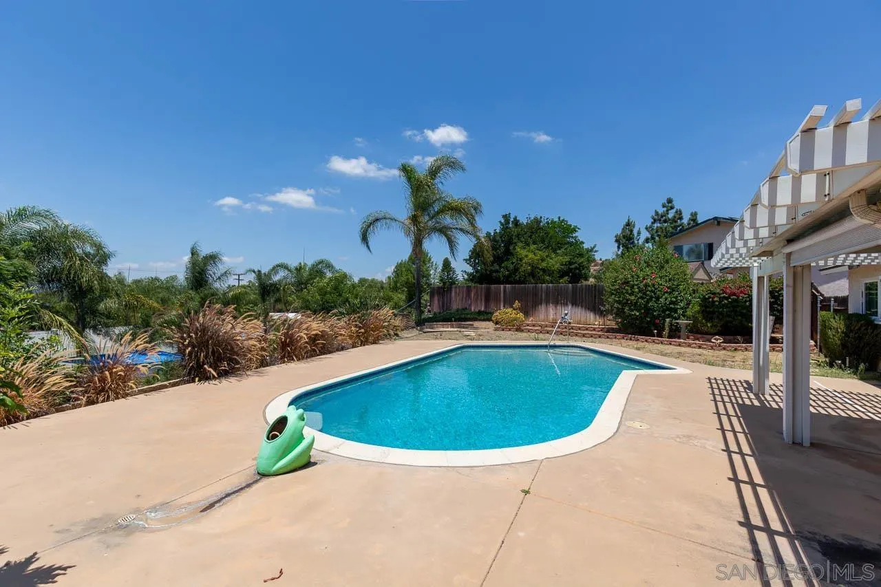 https://cdn.realtyfeed.com/cdn/127/260015847/9a554109303698b0f2485e115ccb43d6.webp