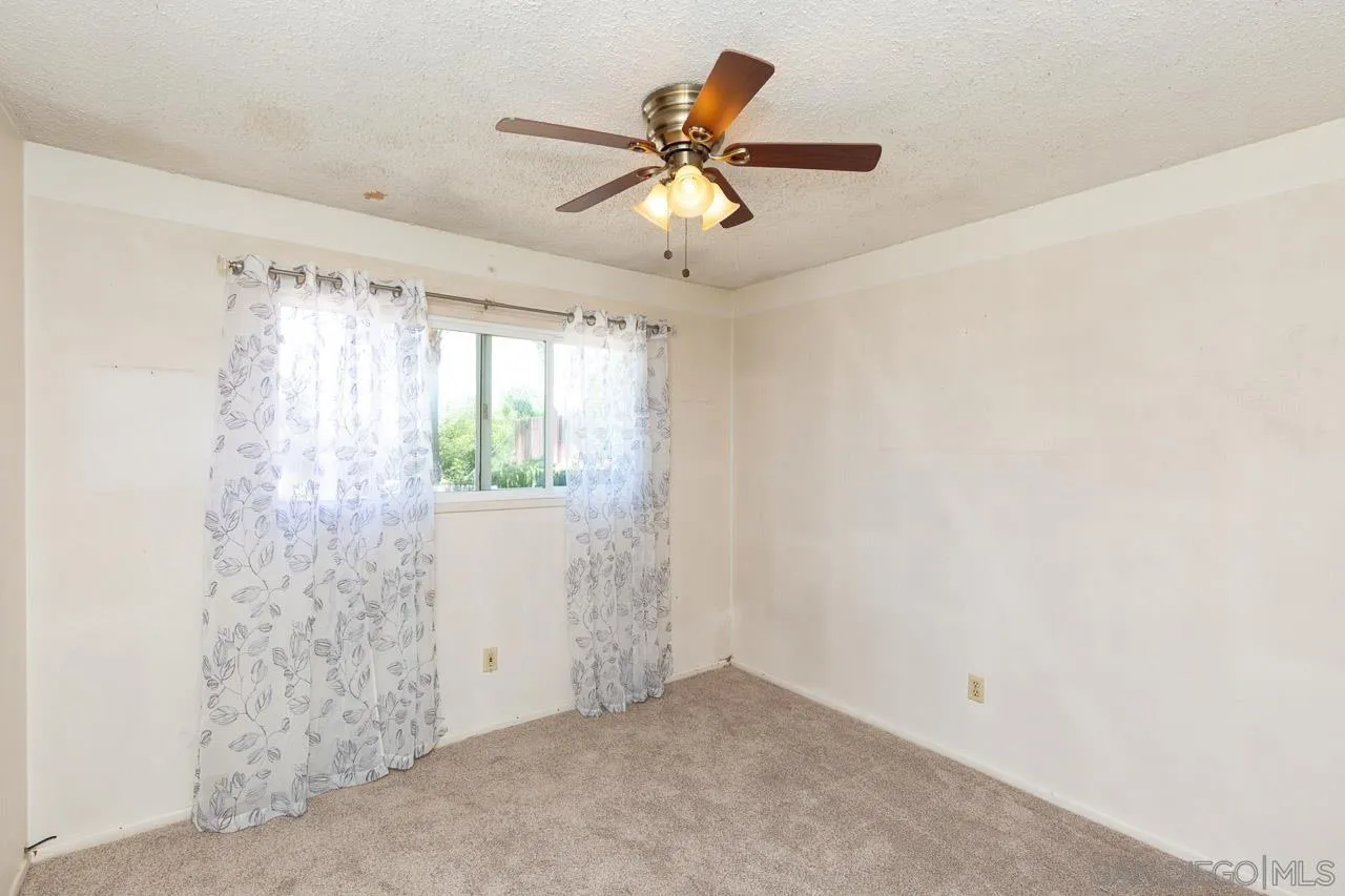 https://cdn.realtyfeed.com/cdn/127/260015847/c72afd800dac5e66bfa05877f44ef972.webp