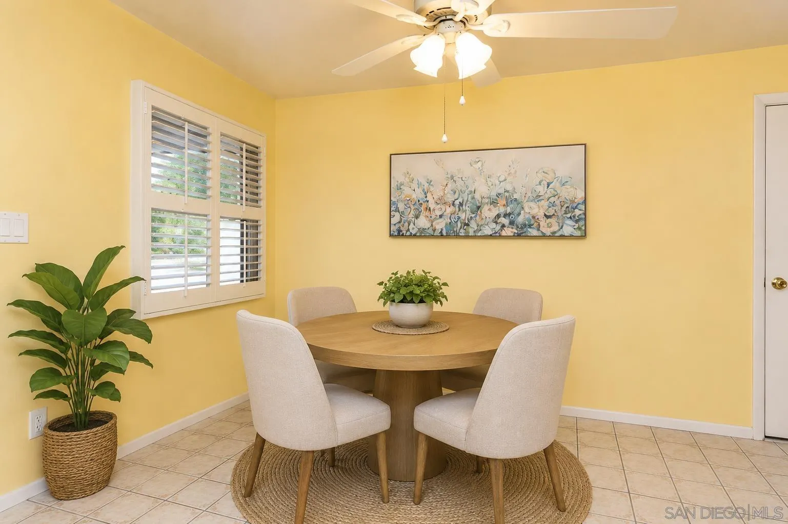https://cdn.realtyfeed.com/cdn/127/260015847/e9ffd5d62cad54fb93404033801c8479.webp