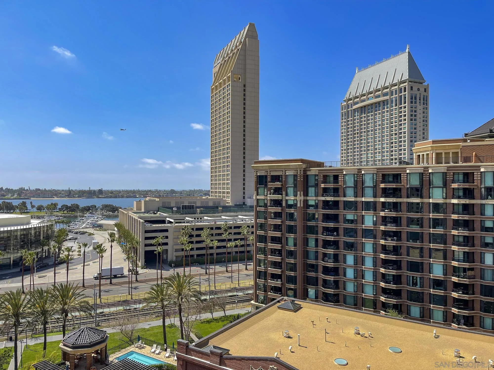 https://cdn.realtyfeed.com/cdn/127/260015855/f149b8b956b1a75a81bf9a3d15bab94a.webp