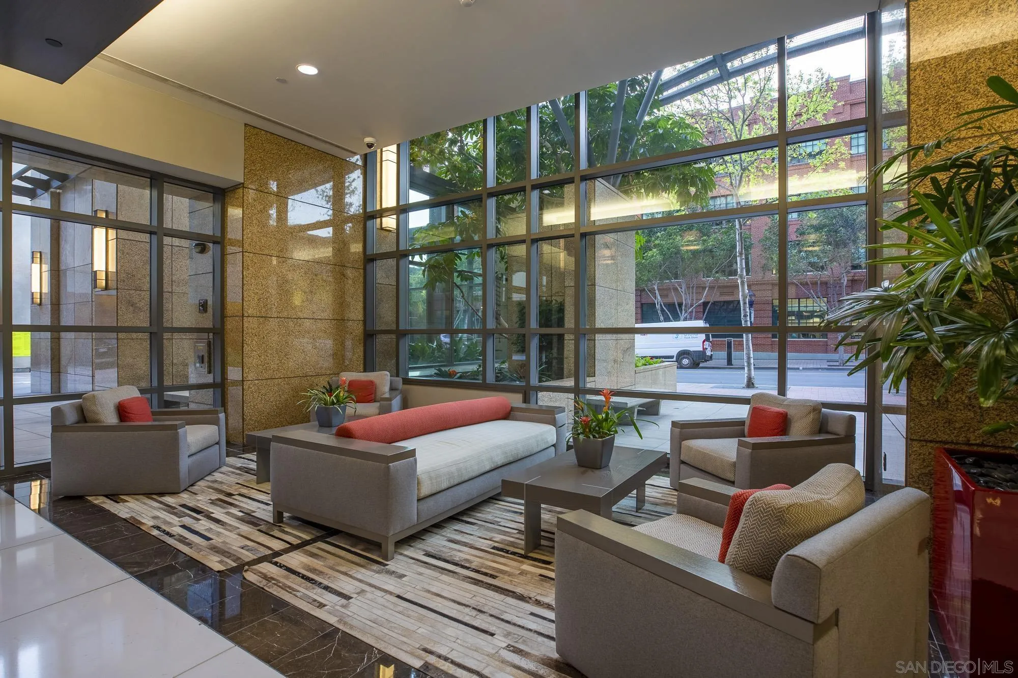 https://cdn.realtyfeed.com/cdn/127/260015855/f75475cf27c3664124048ade5d1475dc.webp