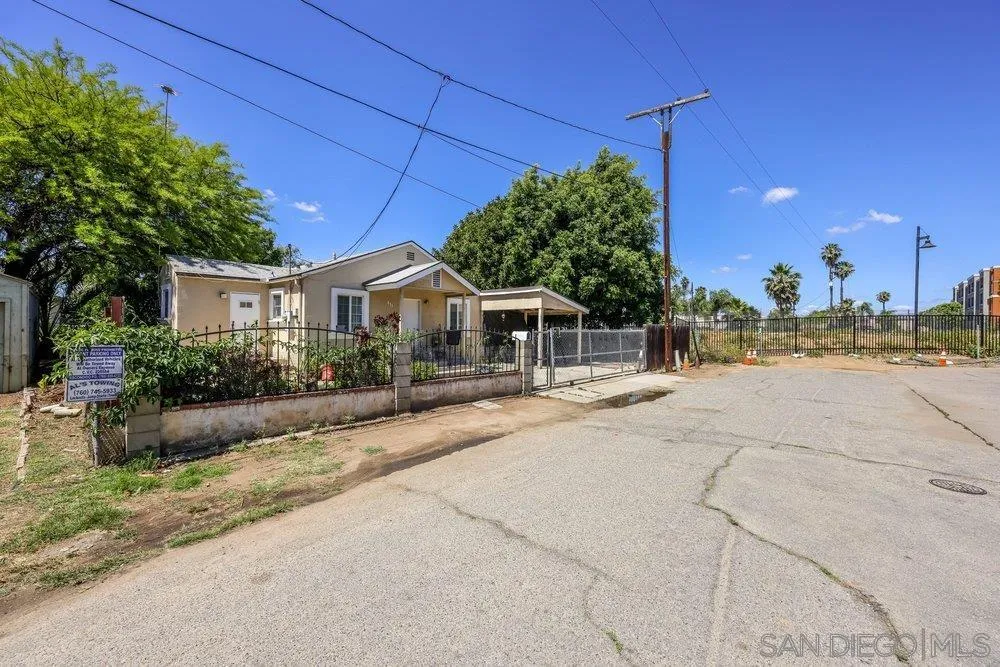 https://cdn.realtyfeed.com/cdn/127/260015856/0c461b559a0b614467b1df2f2cb4e5ee.webp