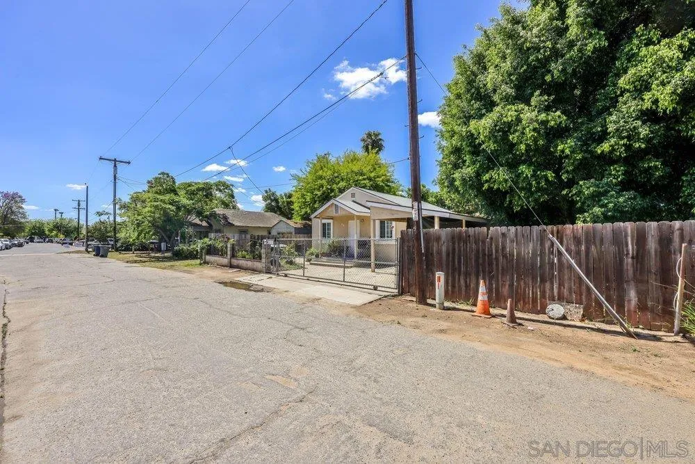 https://cdn.realtyfeed.com/cdn/127/260015856/3589067f8024d137ea2ad752a3217d1a.webp
