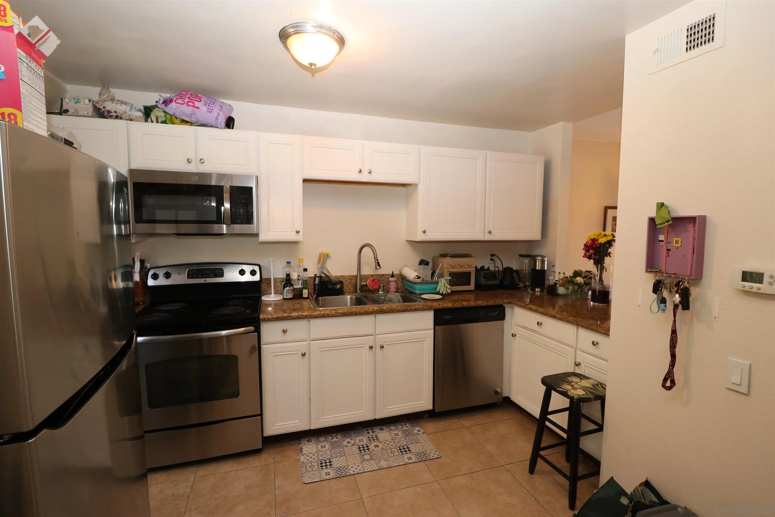 https://cdn.realtyfeed.com/cdn/127/260015857/c26db8c4df611d3e96bbb1078d4a2872.webp