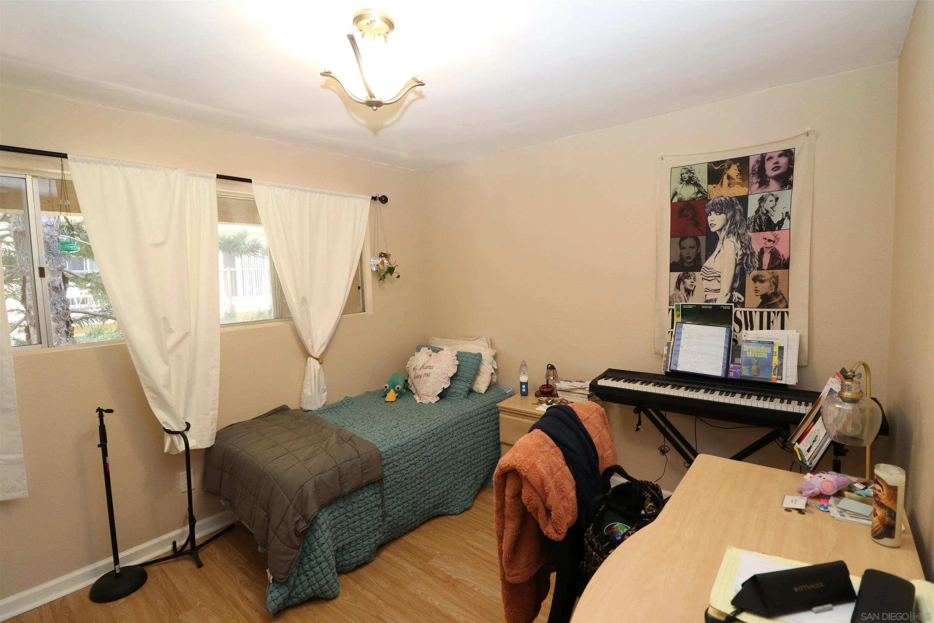 https://cdn.realtyfeed.com/cdn/127/260015857/d7606f4078494ee73086bf989c5a7bc9.webp