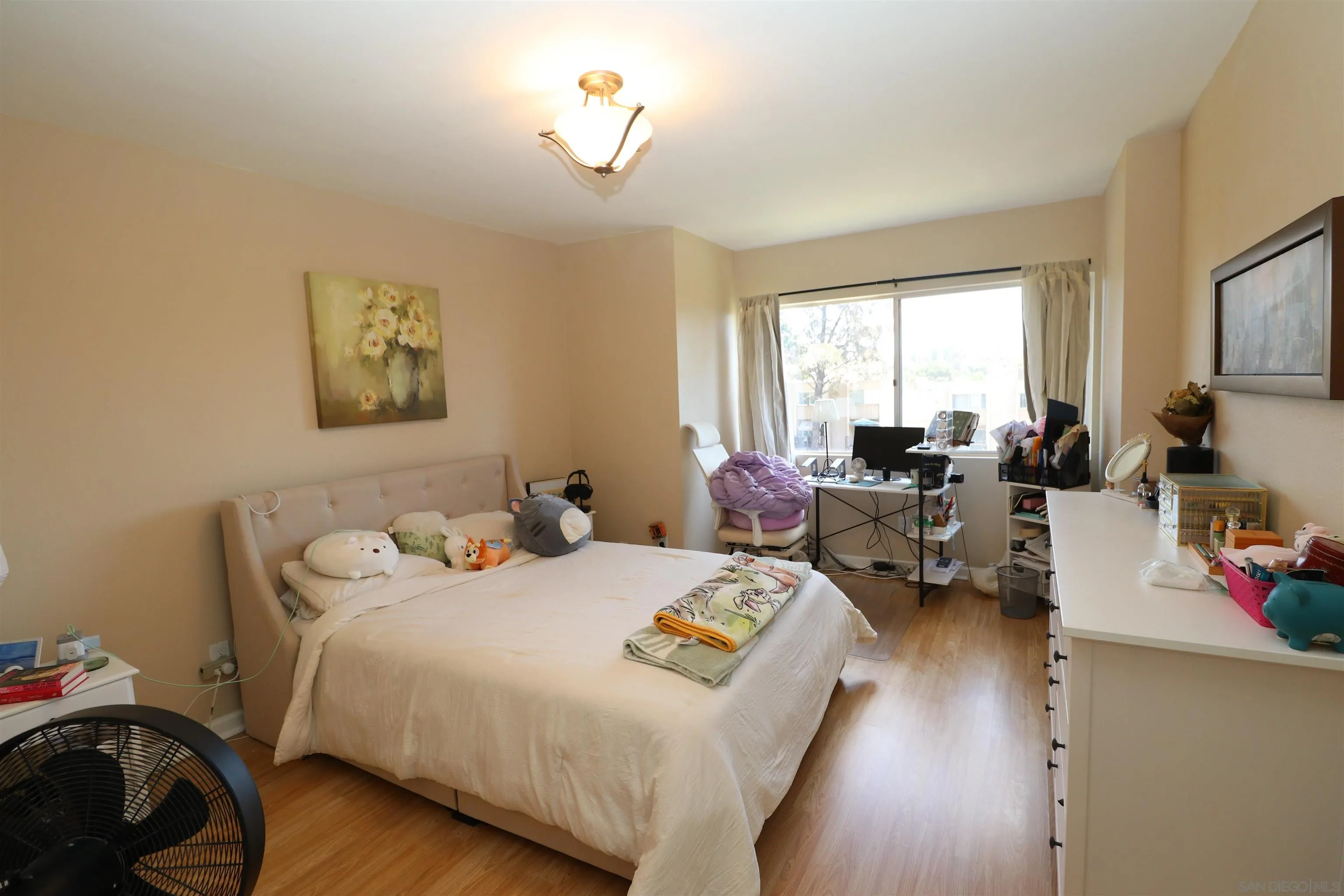https://cdn.realtyfeed.com/cdn/127/260015857/fbeca743f43f2c05d6c80b193020bbe4.webp