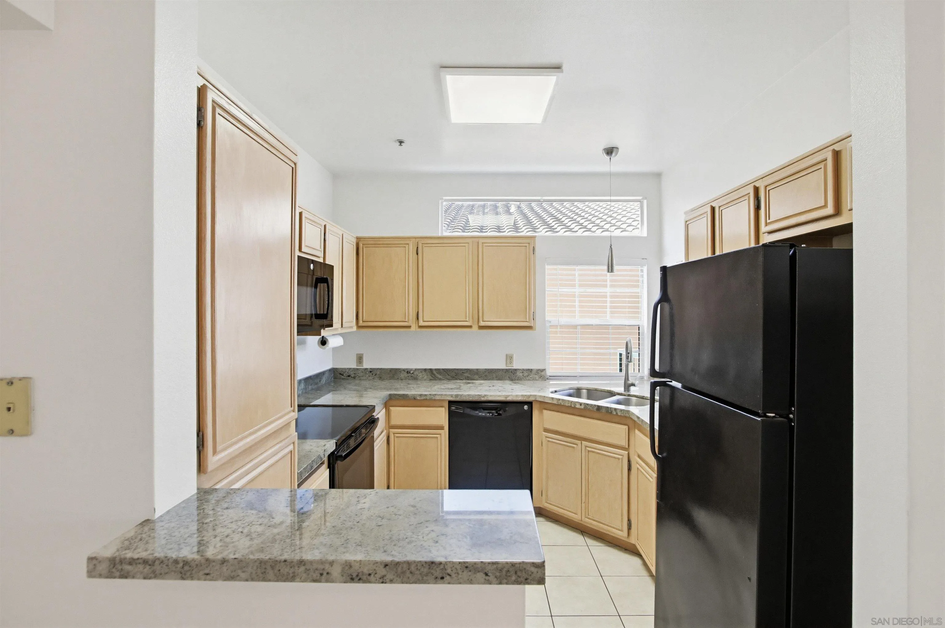 Photo #6: 260015862 Listing: Photo #6