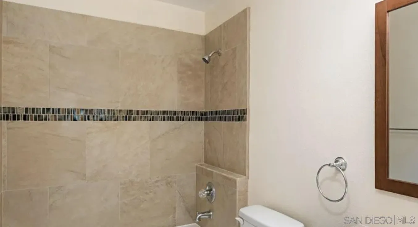 https://cdn.realtyfeed.com/cdn/127/260015867/376335705db099f792f1e0c48bb5ffc4.webp