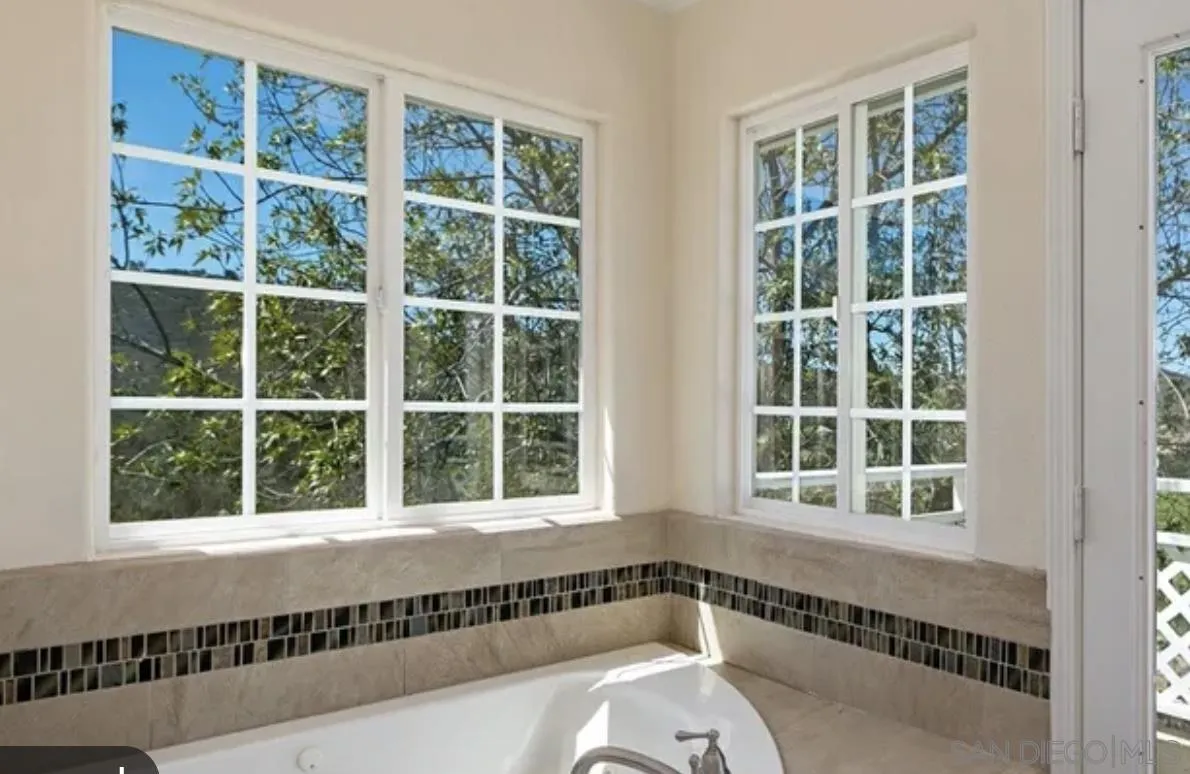 https://cdn.realtyfeed.com/cdn/127/260015867/615cf2ad7229d36a9f407cfce1739cc9.webp