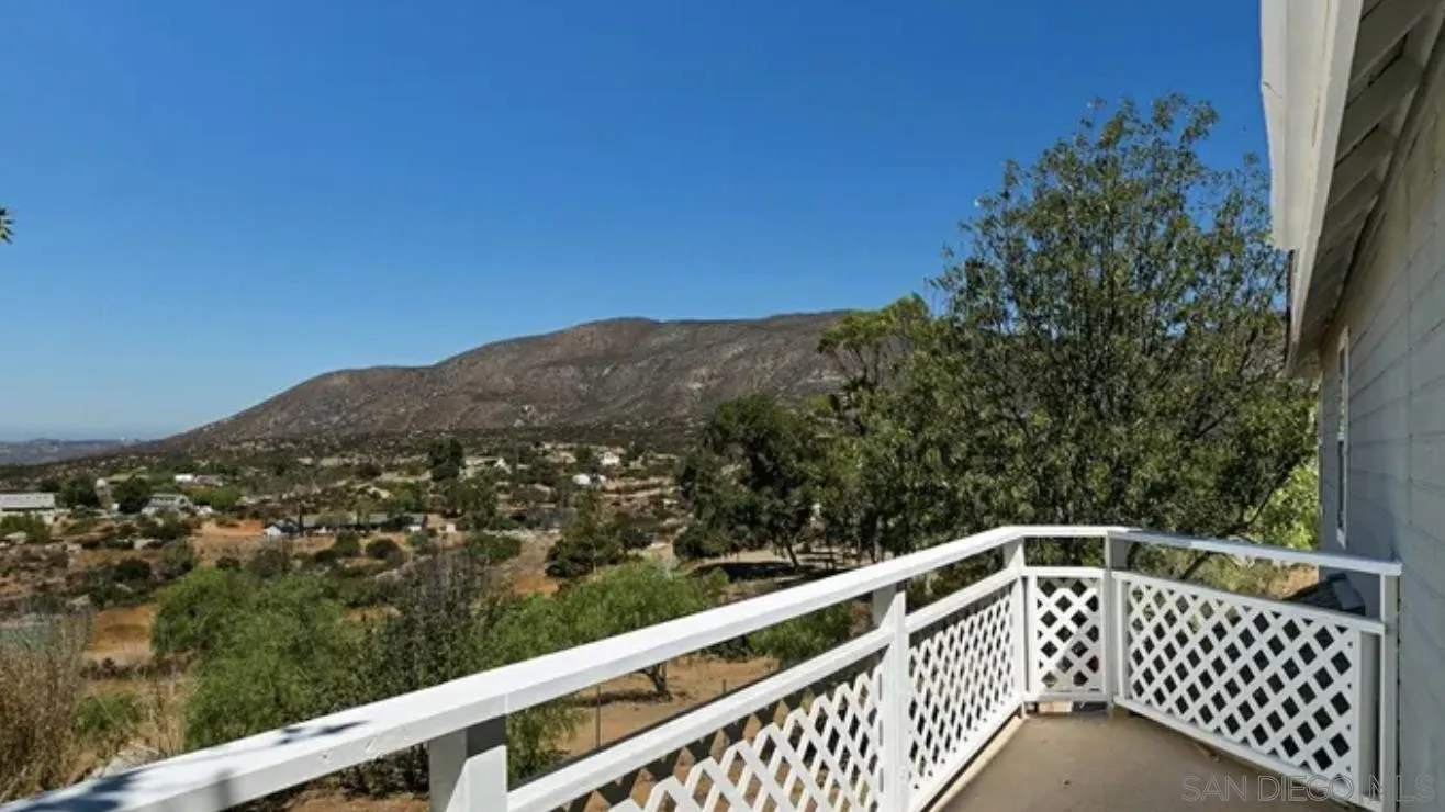 https://cdn.realtyfeed.com/cdn/127/260015867/7cabecb559d6d648769806de2560efd8.webp