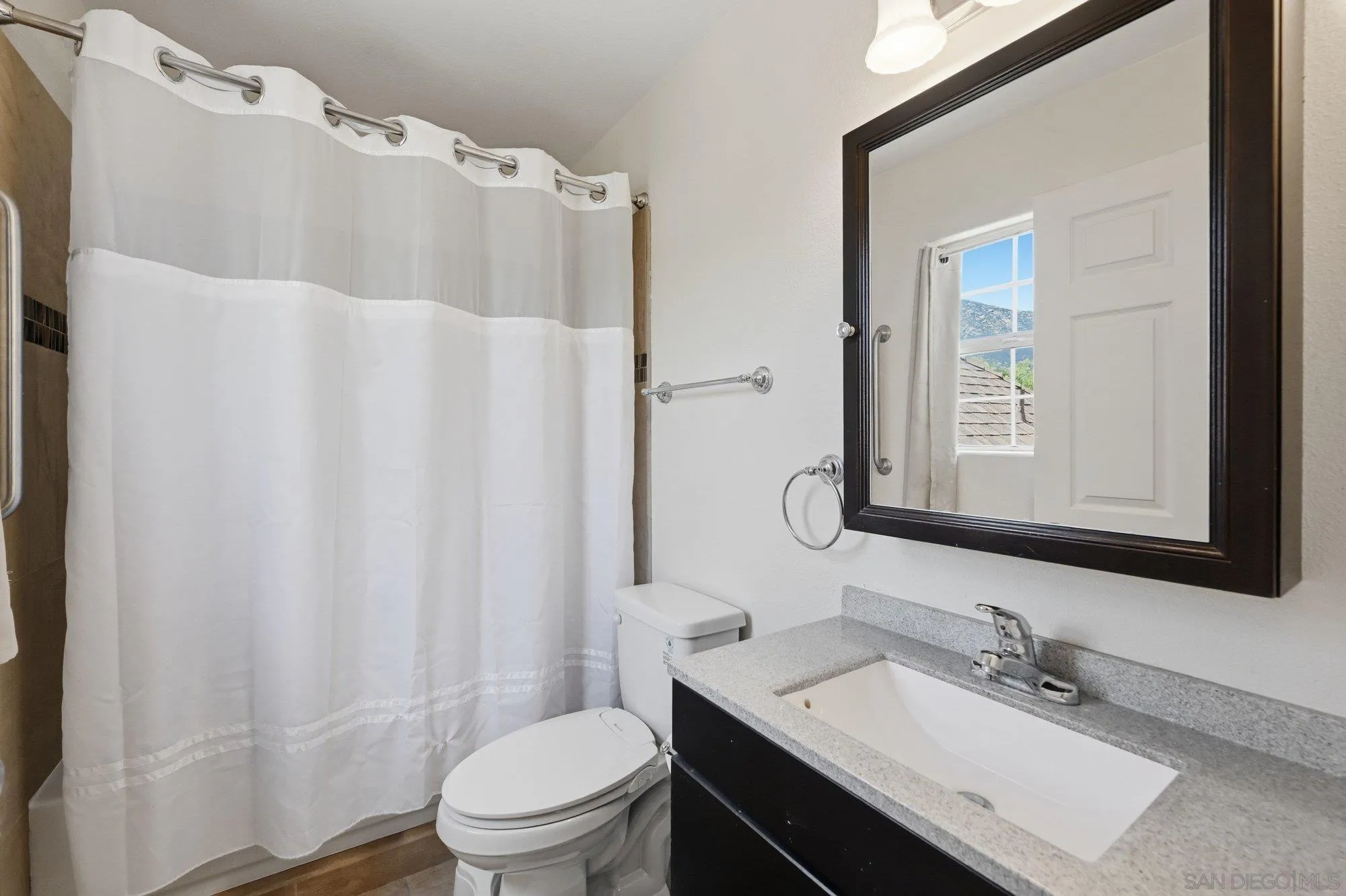 https://cdn.realtyfeed.com/cdn/127/260015867/7e3d79418521e5a4cd5df0f1141d81a8.webp