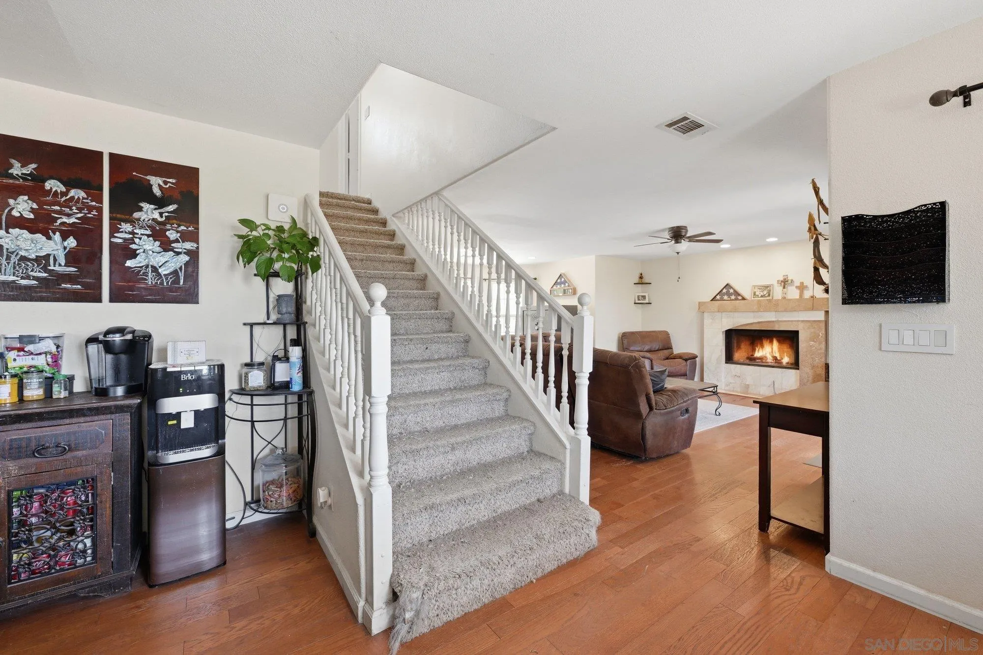 https://cdn.realtyfeed.com/cdn/127/260015867/97ff0effdae351529210f8b14bb8f929.webp