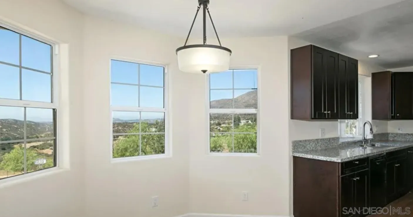 https://cdn.realtyfeed.com/cdn/127/260015867/9e7f59925c85269ecd5914fccb135a5d.webp