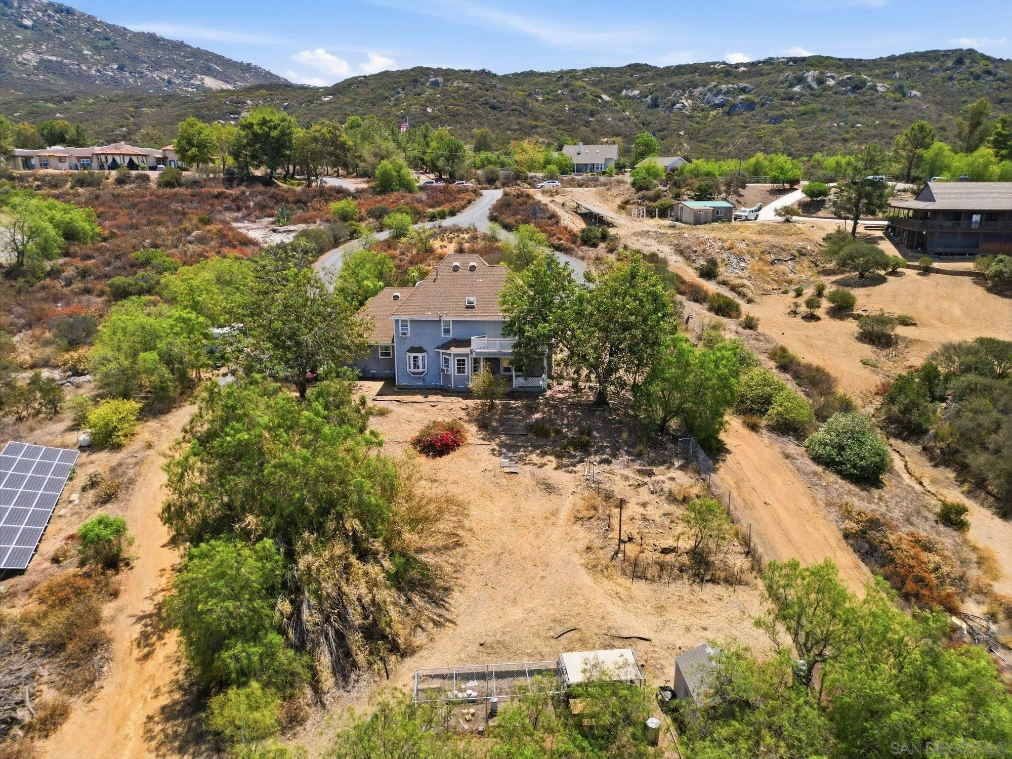 https://cdn.realtyfeed.com/cdn/127/260015867/c32aa0e8cb77d02f9f703d24de82b9e3.webp