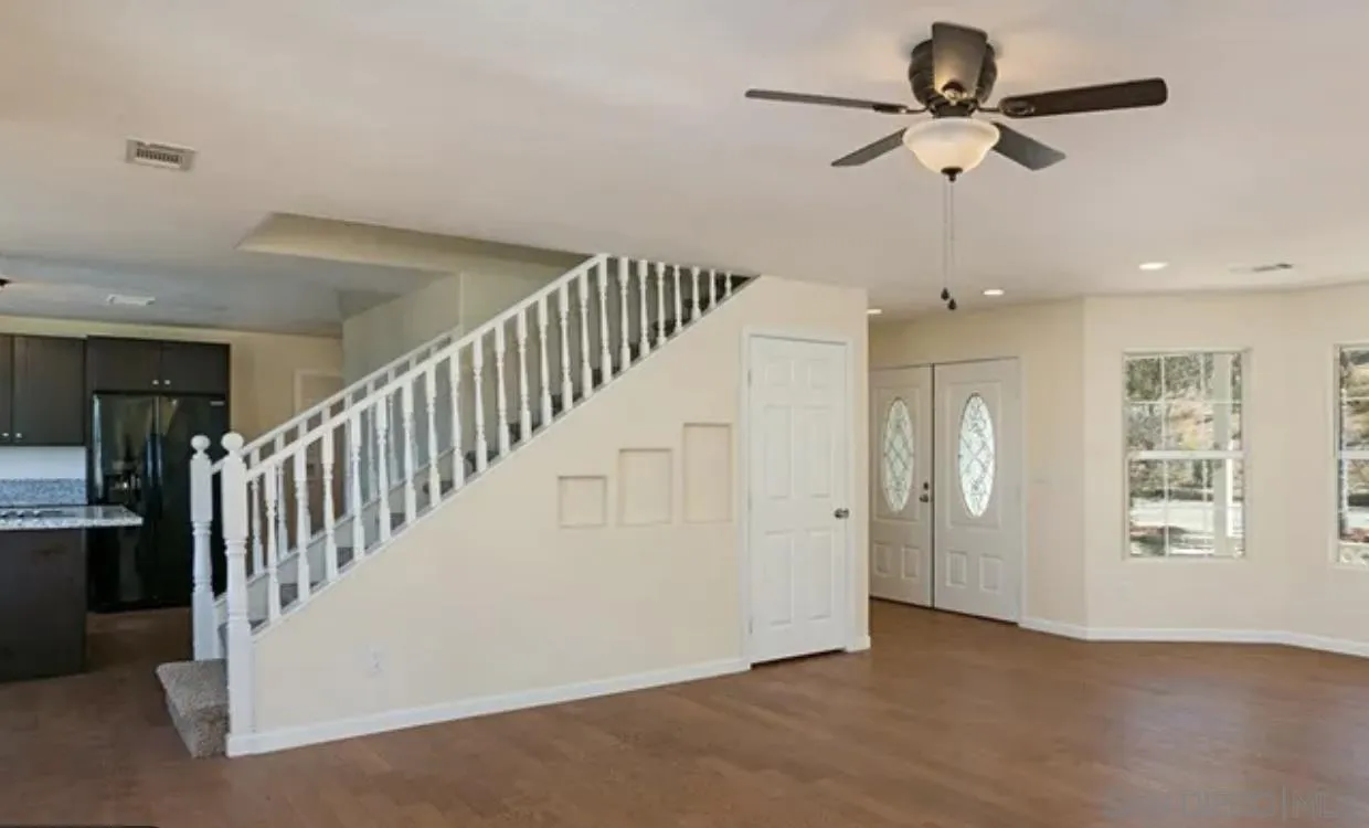 https://cdn.realtyfeed.com/cdn/127/260015867/d83cd76a11cf1a2f4b72c37fa71ffa7f.webp