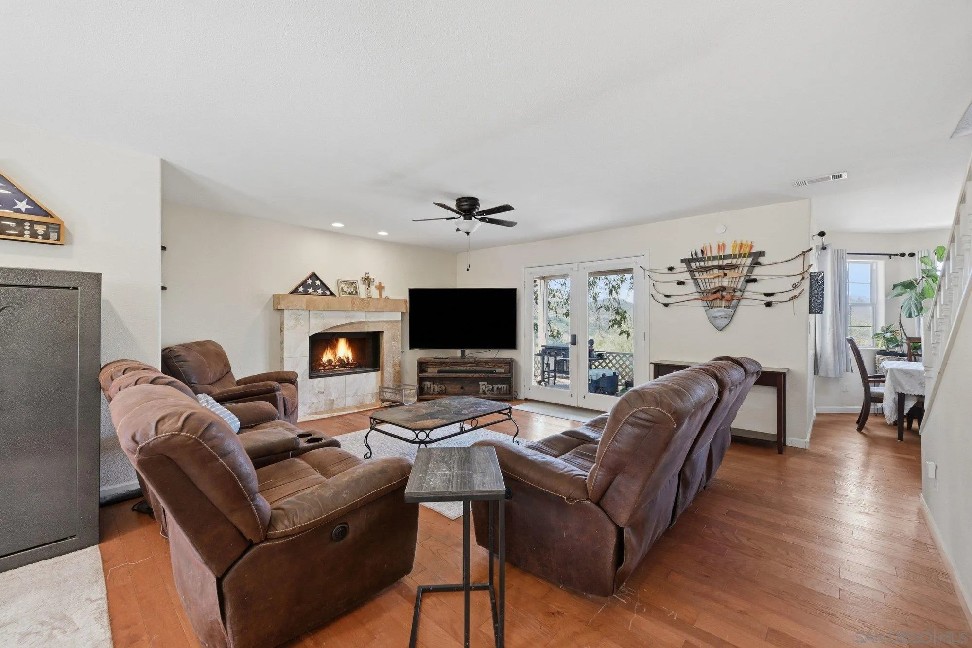https://cdn.realtyfeed.com/cdn/127/260015867/eec9a835000a0d3bf9a7560a2b686c57.webp