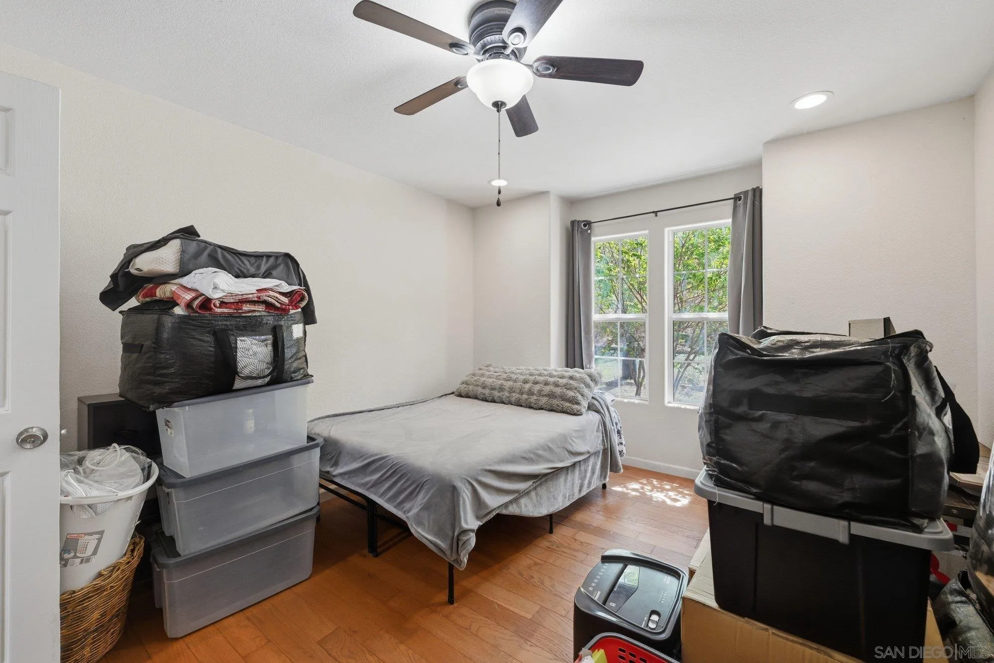 https://cdn.realtyfeed.com/cdn/127/260015867/f61587f0753bfbca57226afb36a2d08c.webp