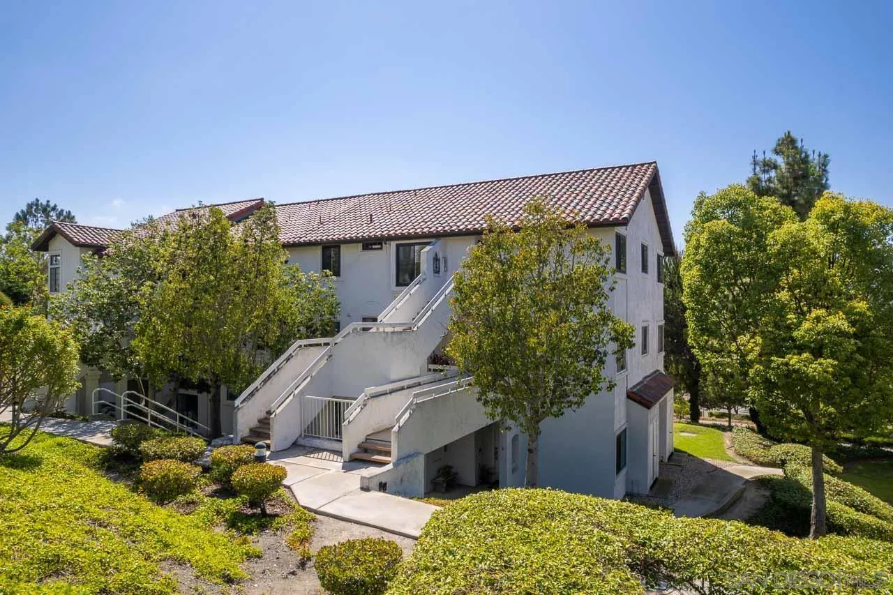 https://cdn.realtyfeed.com/cdn/127/260015872/3df9e3787db711962fb79c7d5b855a08.webp
