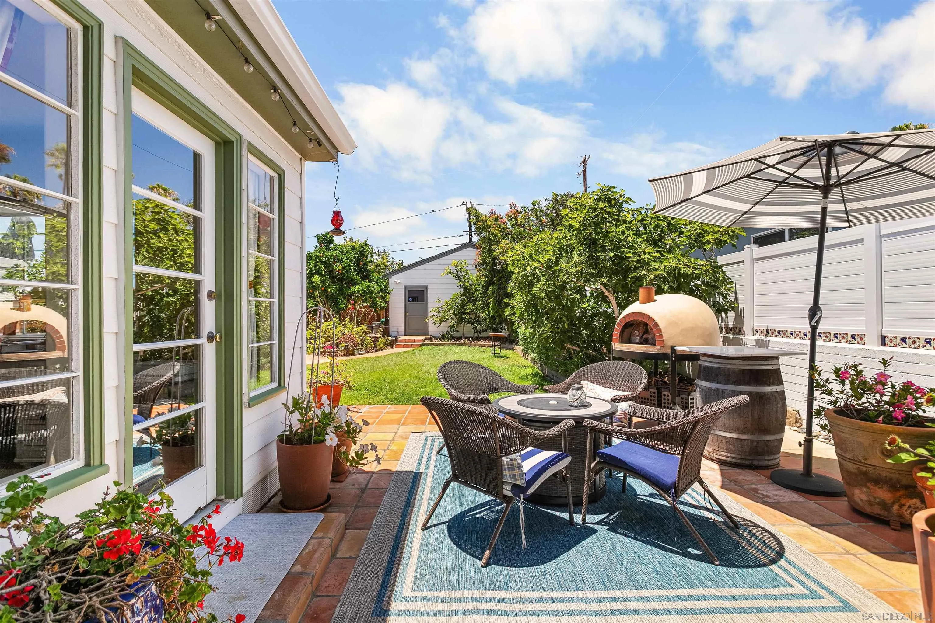 https://cdn.realtyfeed.com/cdn/127/260015877/285922668db136d28645ca175251c300.webp