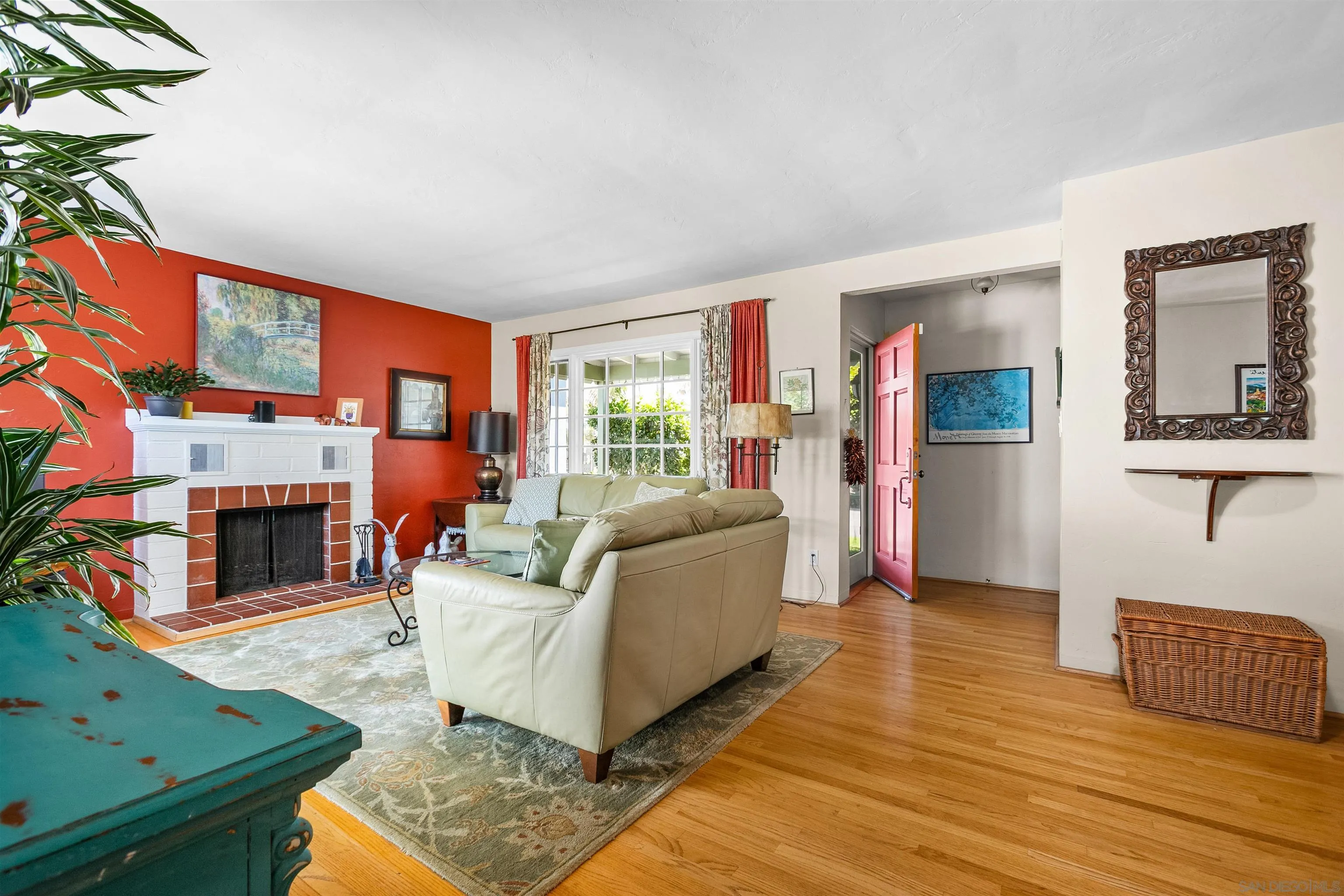 https://cdn.realtyfeed.com/cdn/127/260015877/40657a3e82f5e875a4a38eb964c7ad00.webp