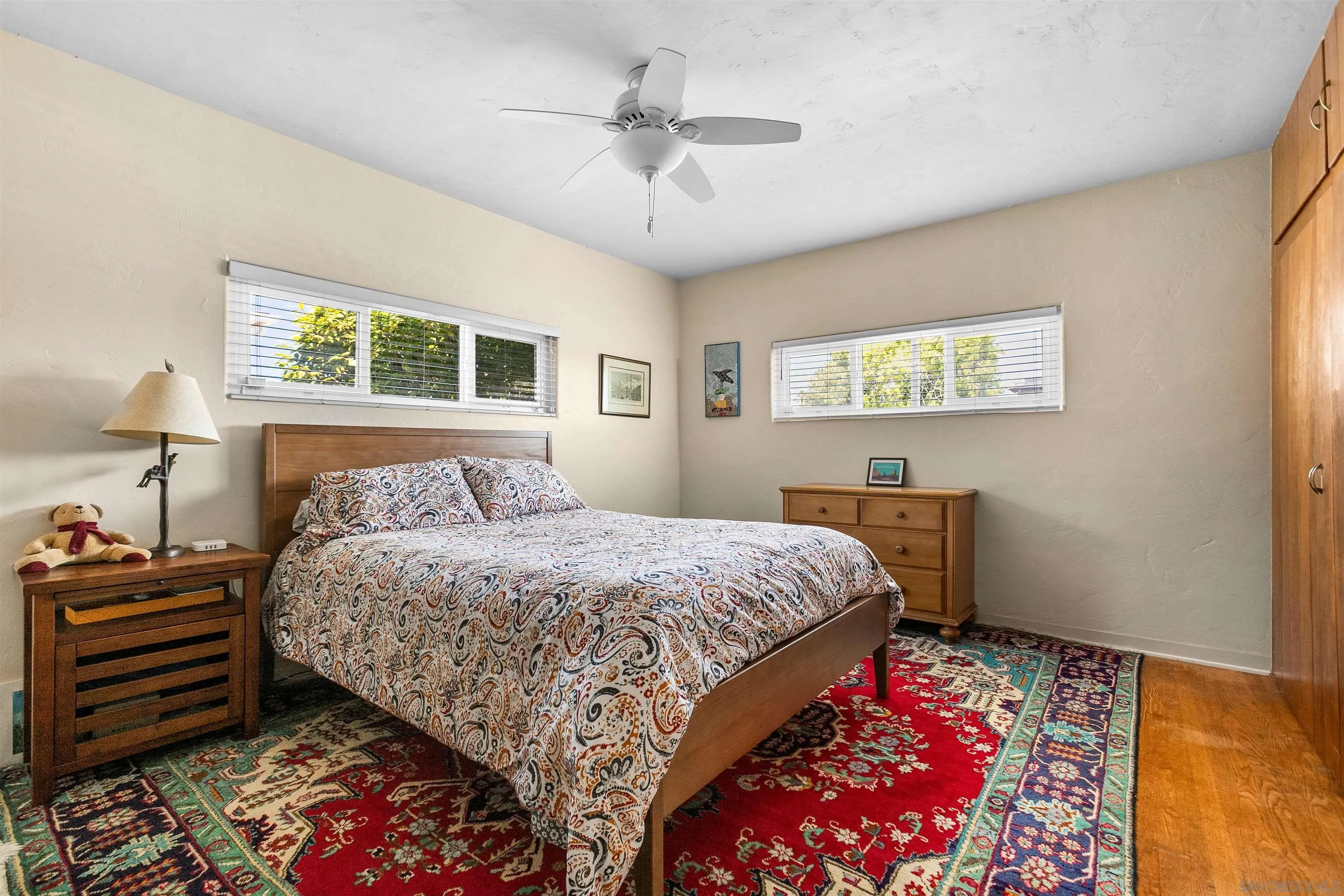 https://cdn.realtyfeed.com/cdn/127/260015877/4476cb071f8859d812092e70fadeccb2.webp
