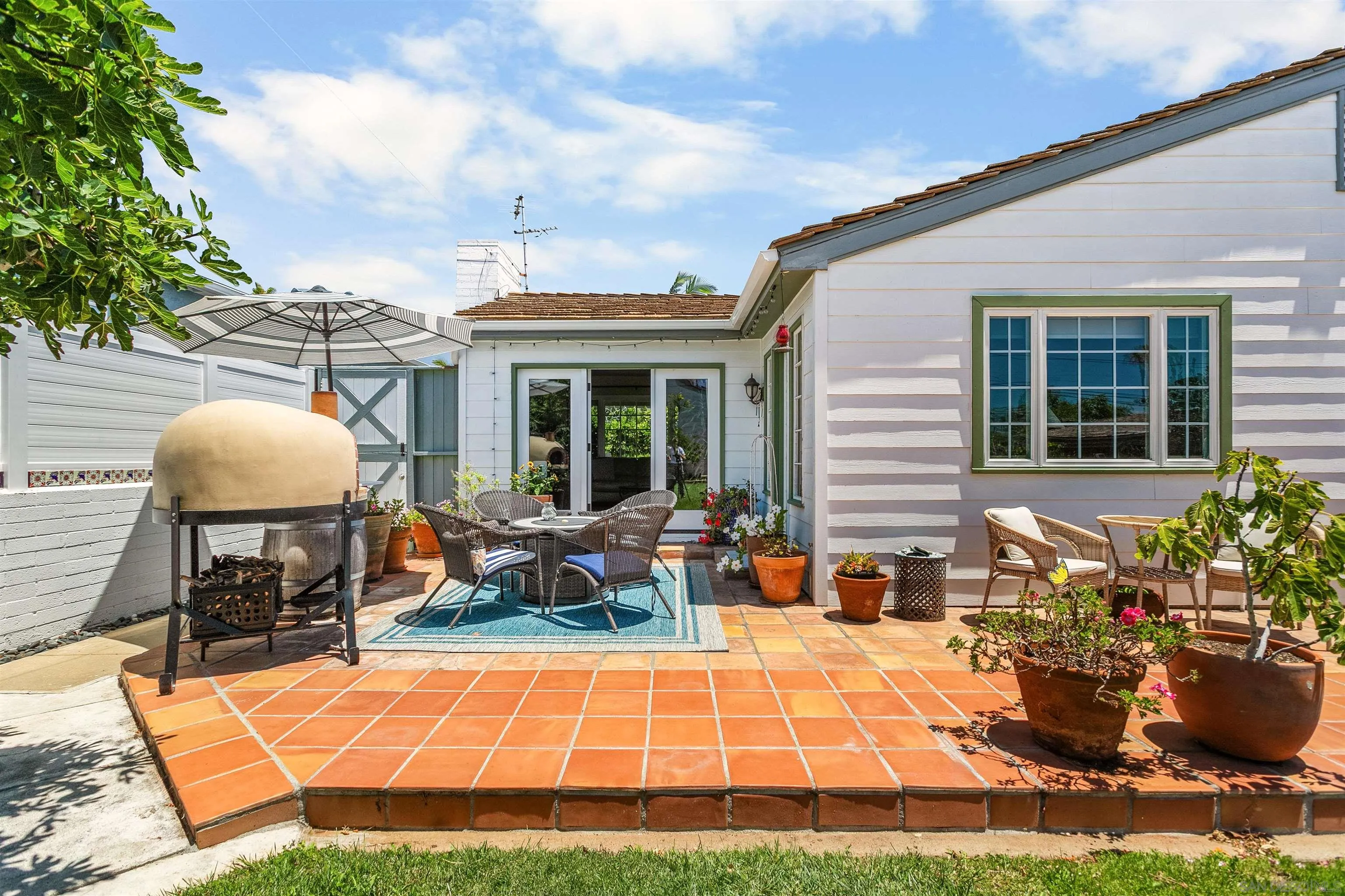 https://cdn.realtyfeed.com/cdn/127/260015877/7321d7fd7b82faf29e1c0ff63e800a47.webp