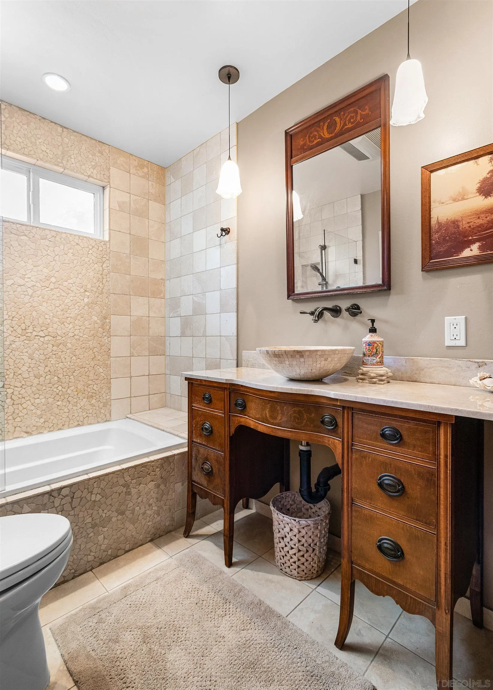 https://cdn.realtyfeed.com/cdn/127/260015877/e26a7cac0d1e3b28d4162a8f2350cb75.webp