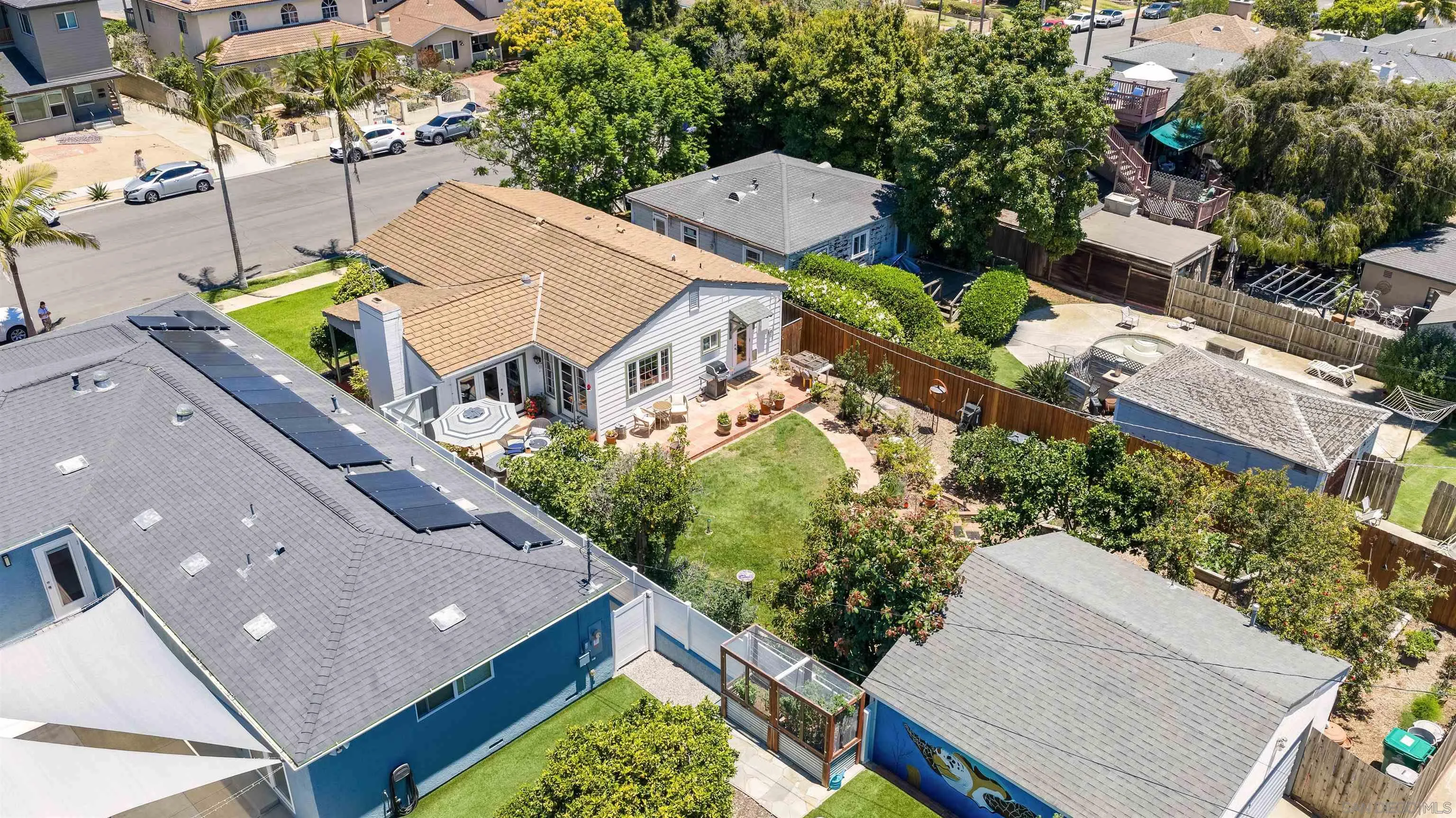 https://cdn.realtyfeed.com/cdn/127/260015877/ea6f493d55044c24c80543ff3afe59d6.webp