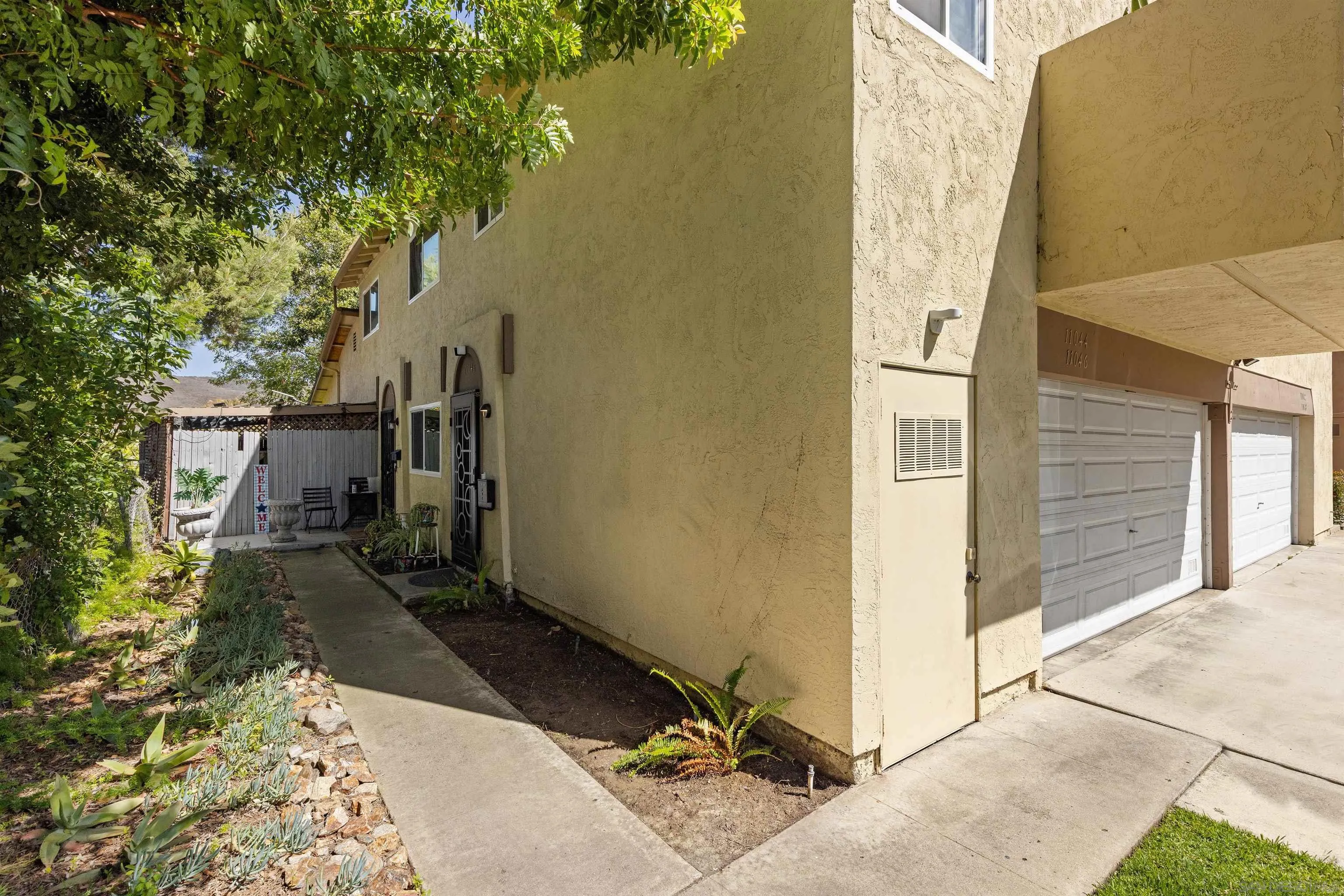 https://cdn.realtyfeed.com/cdn/127/260015885/93b2a837b534733ca122ada62364cfd6.webp