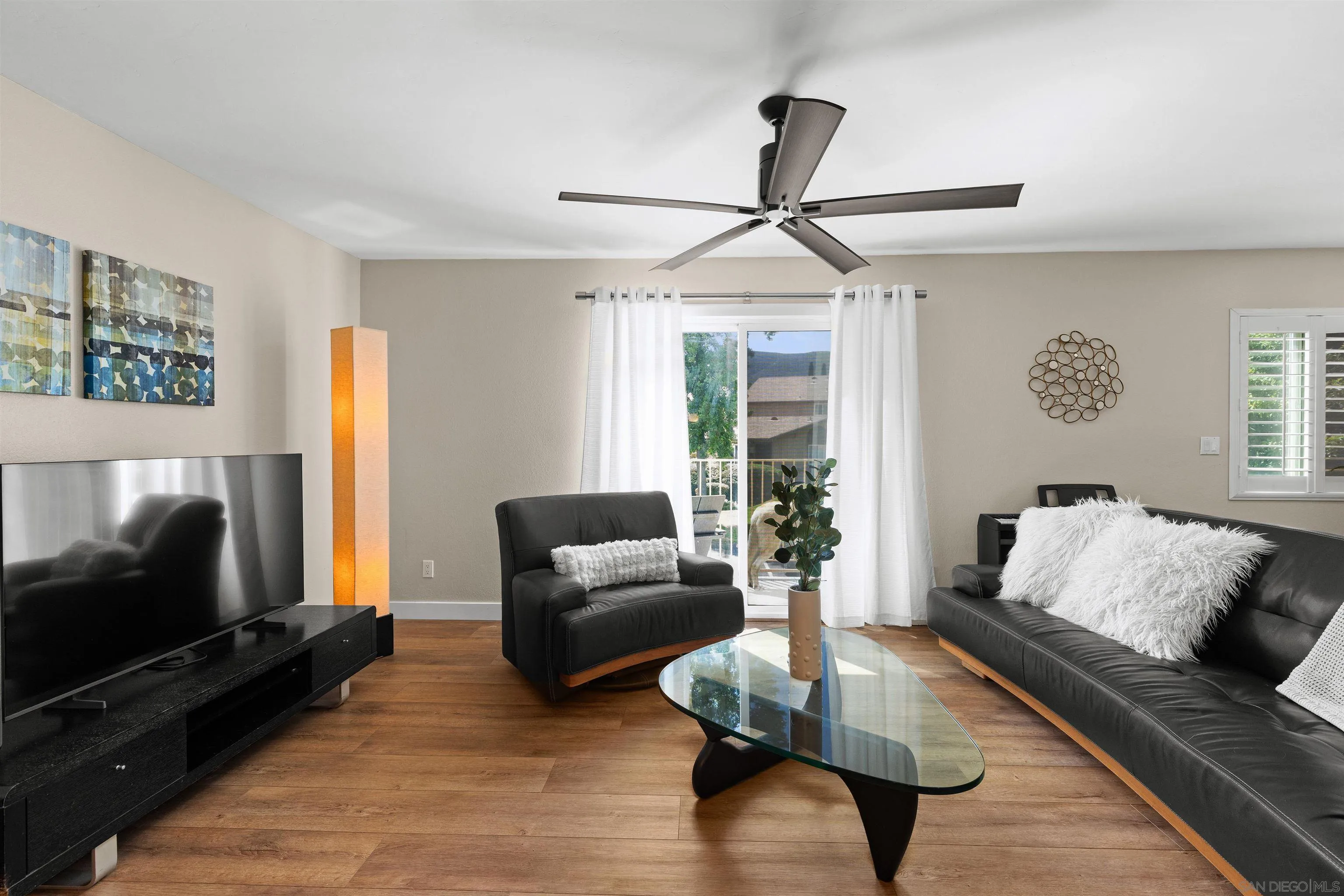 https://cdn.realtyfeed.com/cdn/127/260015885/e0829348983d091f2e80aec01635295e.webp