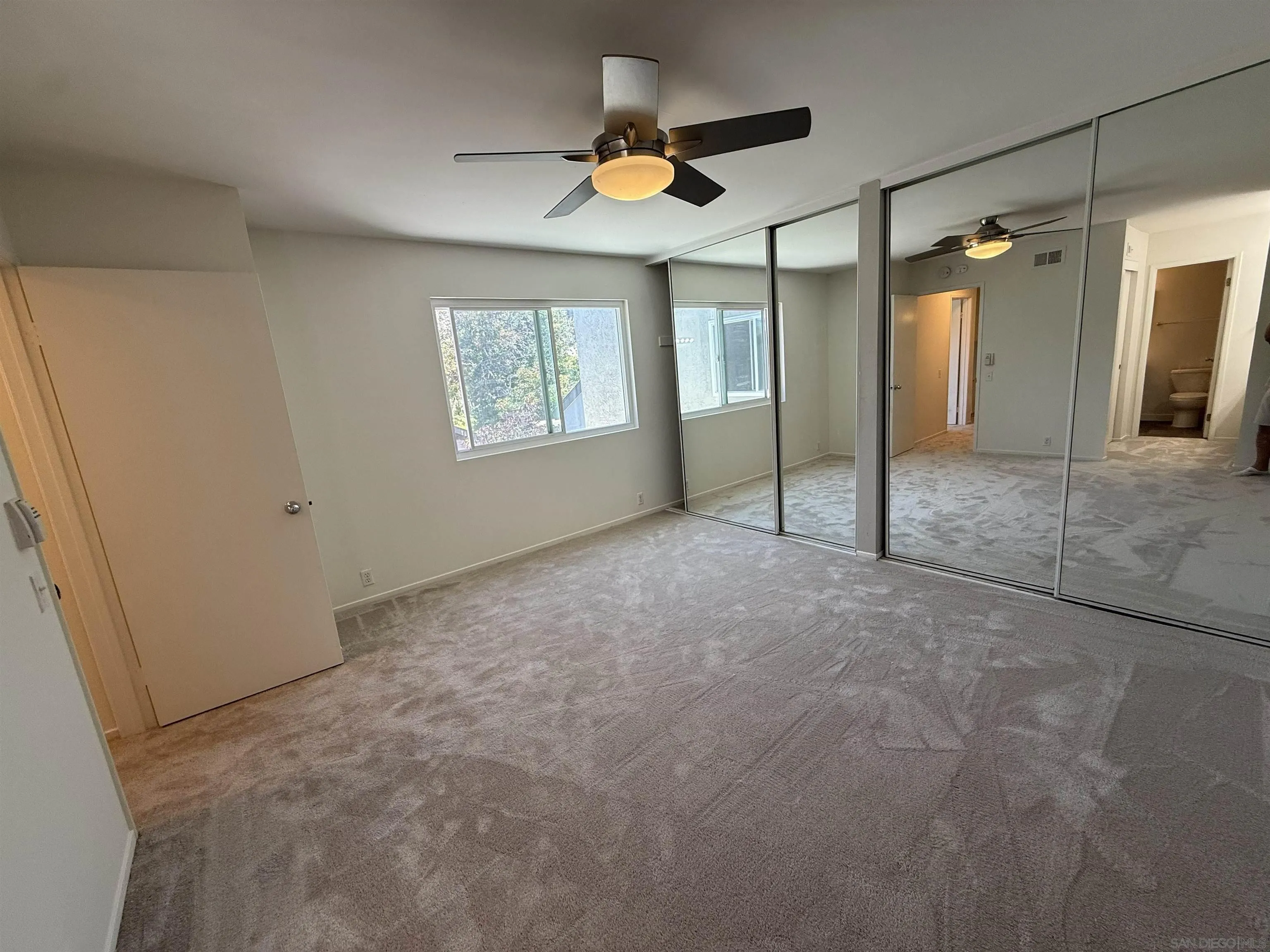 https://cdn.realtyfeed.com/cdn/127/260015893/3524d64f607d8b40111a26cef57d9071.webp