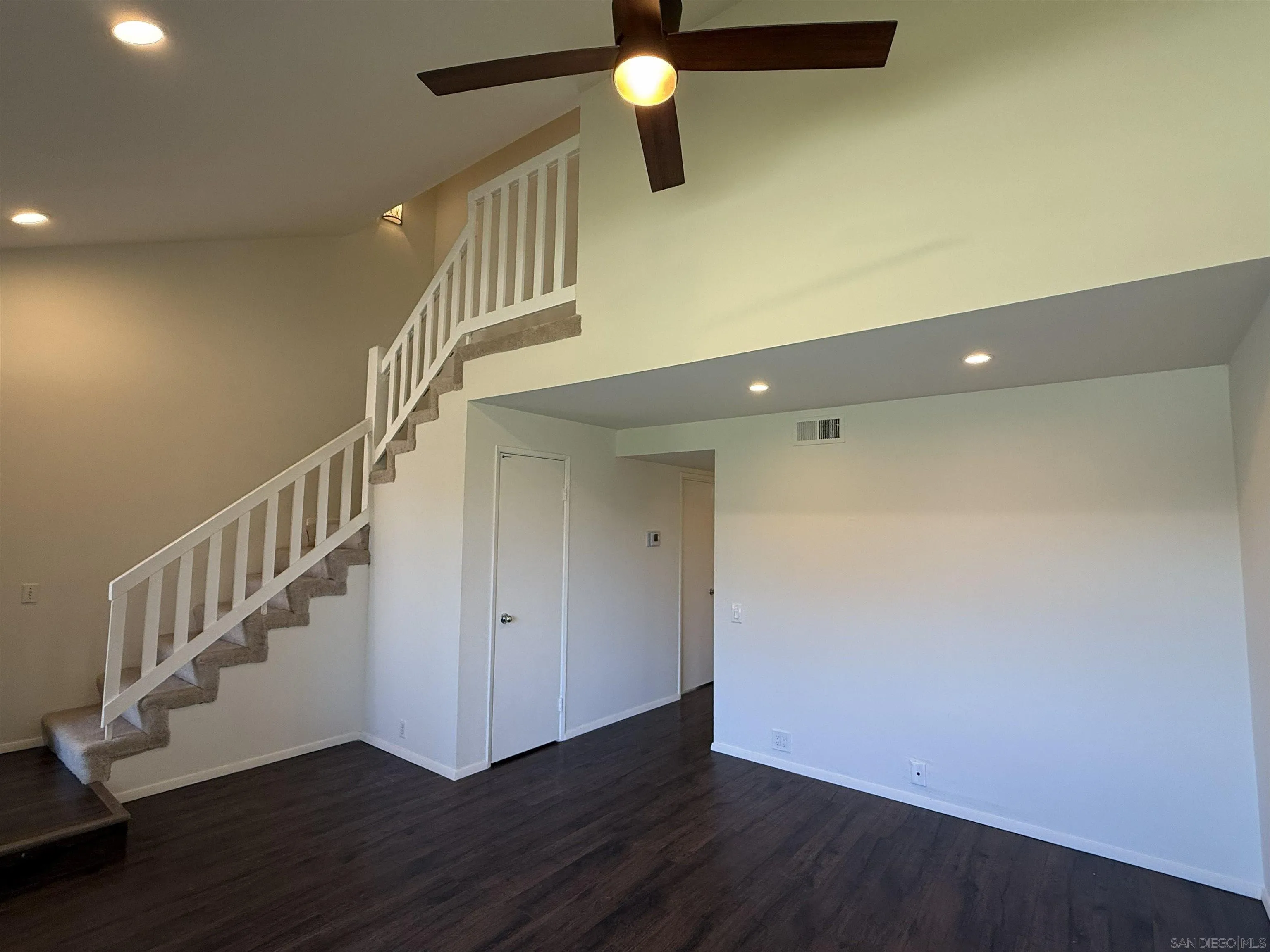 https://cdn.realtyfeed.com/cdn/127/260015893/c0ea7a4ca4002f5cc1f0e75f65cf2614.webp
