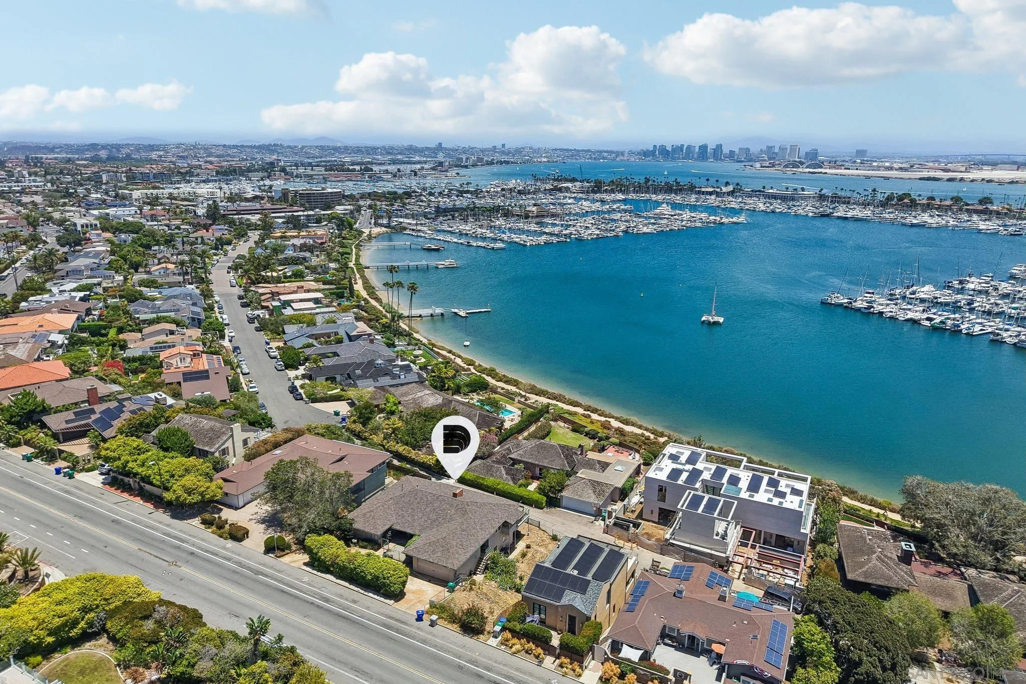 https://cdn.realtyfeed.com/cdn/127/260015895/1b8644486afc30f502c1e8bfe1f9634e.webp