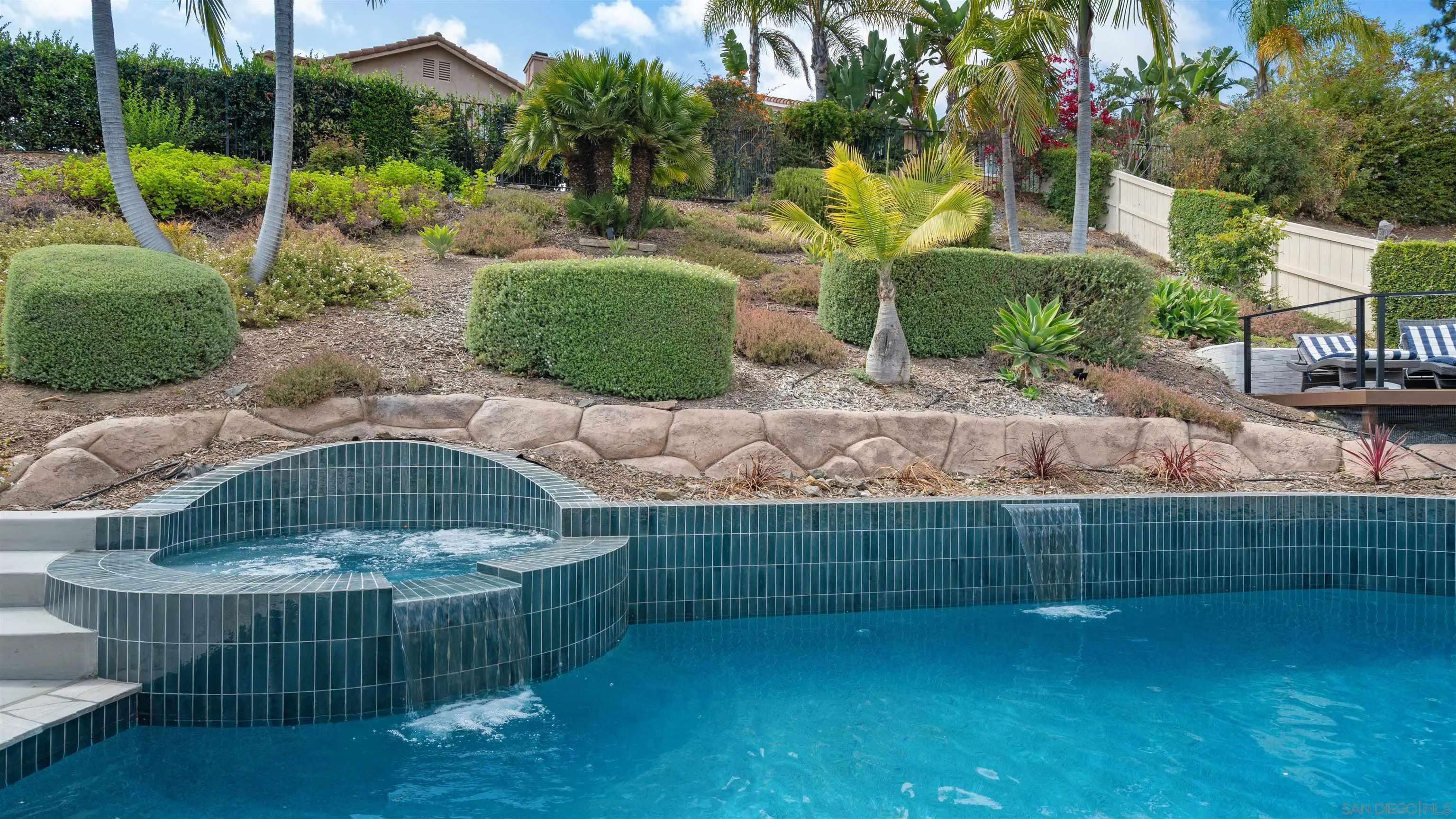 https://cdn.realtyfeed.com/cdn/127/260015896/372d9bf79d16f49b6209a01b70938c46.webp