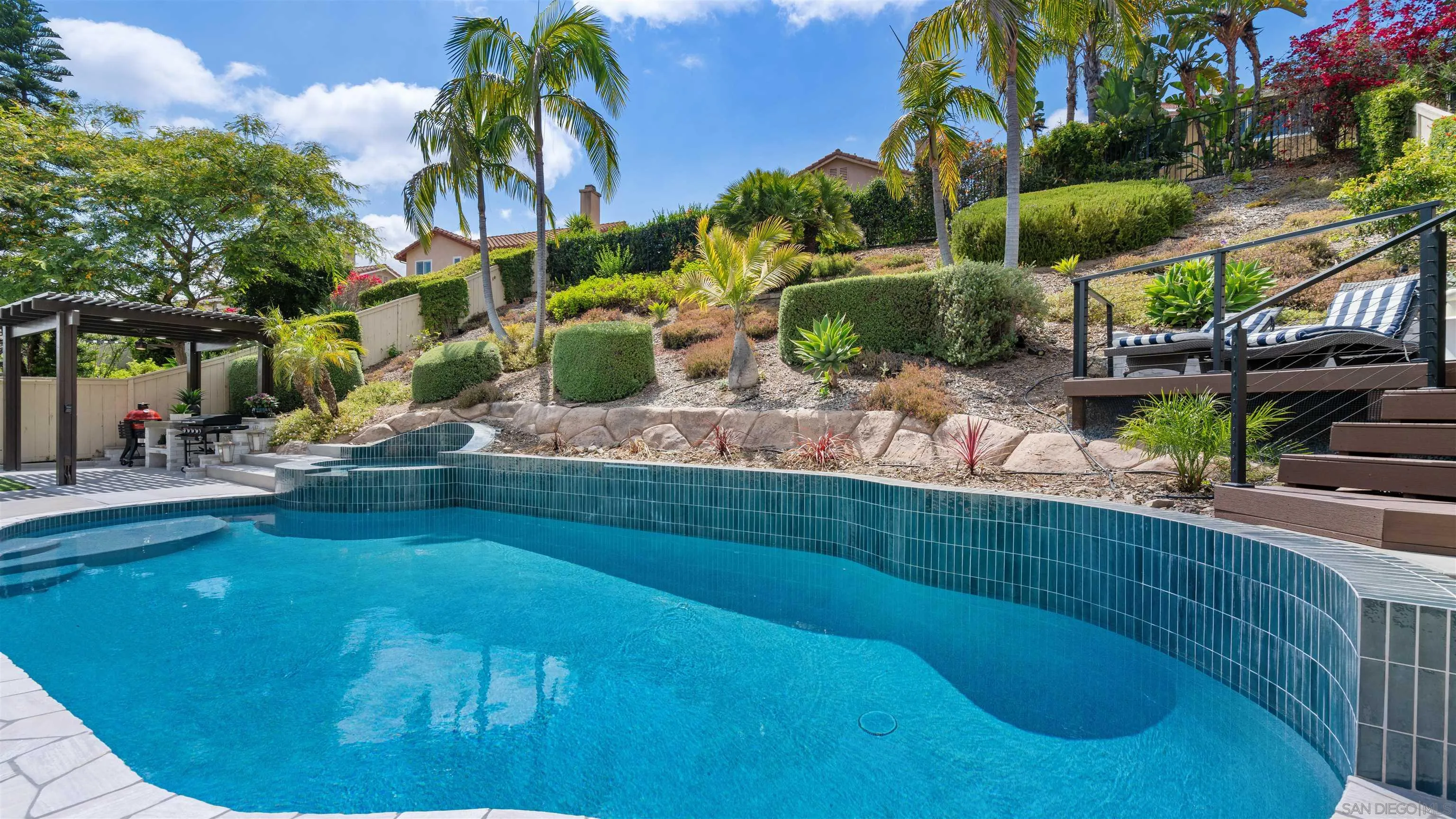 https://cdn.realtyfeed.com/cdn/127/260015896/5b04cd310edf04e3d803f769de0d01a0.webp