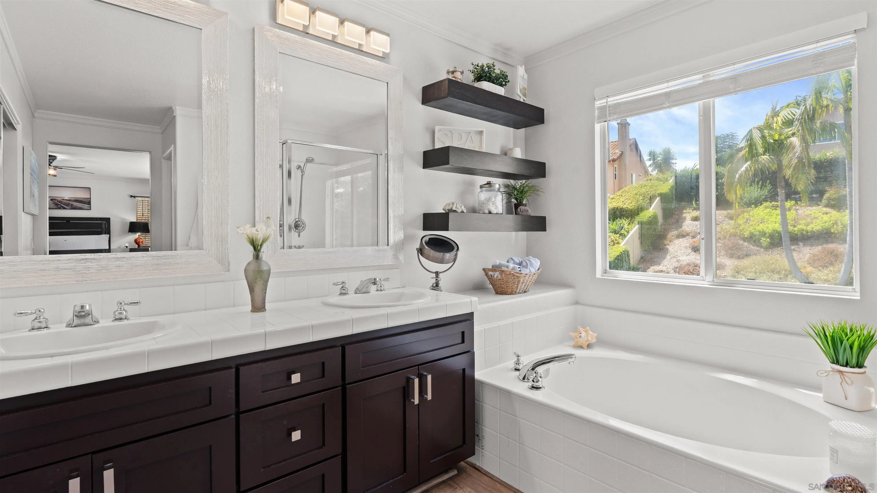 https://cdn.realtyfeed.com/cdn/127/260015896/5b307094d2631bb5e5ebf766b197cee3.webp