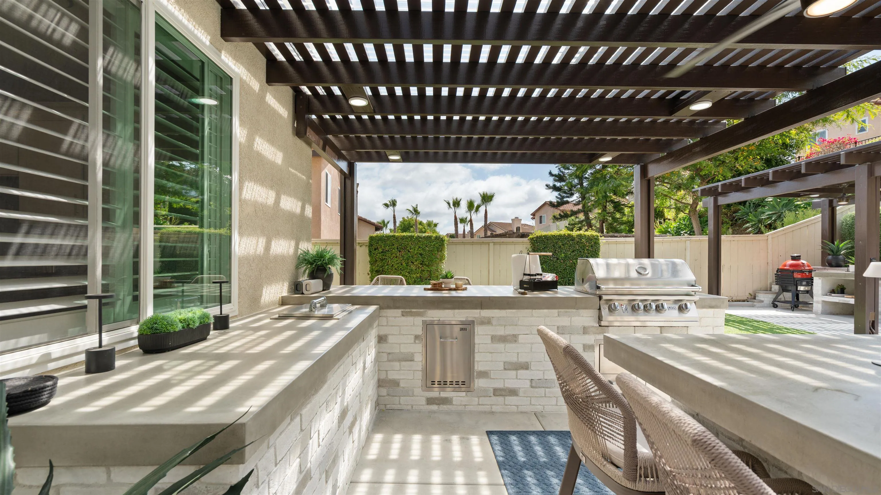 https://cdn.realtyfeed.com/cdn/127/260015896/633fda822613cc9657f0716fce551197.webp