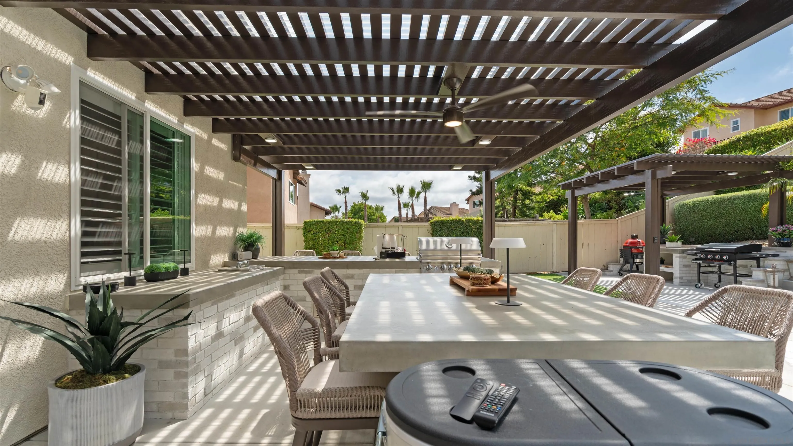 https://cdn.realtyfeed.com/cdn/127/260015896/67ee63e7bd2b46aa738b90f6dcdd8e26.webp