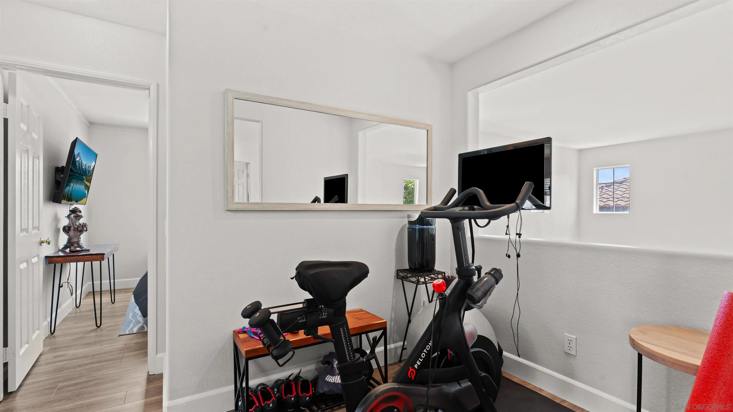 https://cdn.realtyfeed.com/cdn/127/260015896/919f1a921452a33d4234ceff891859c3.webp