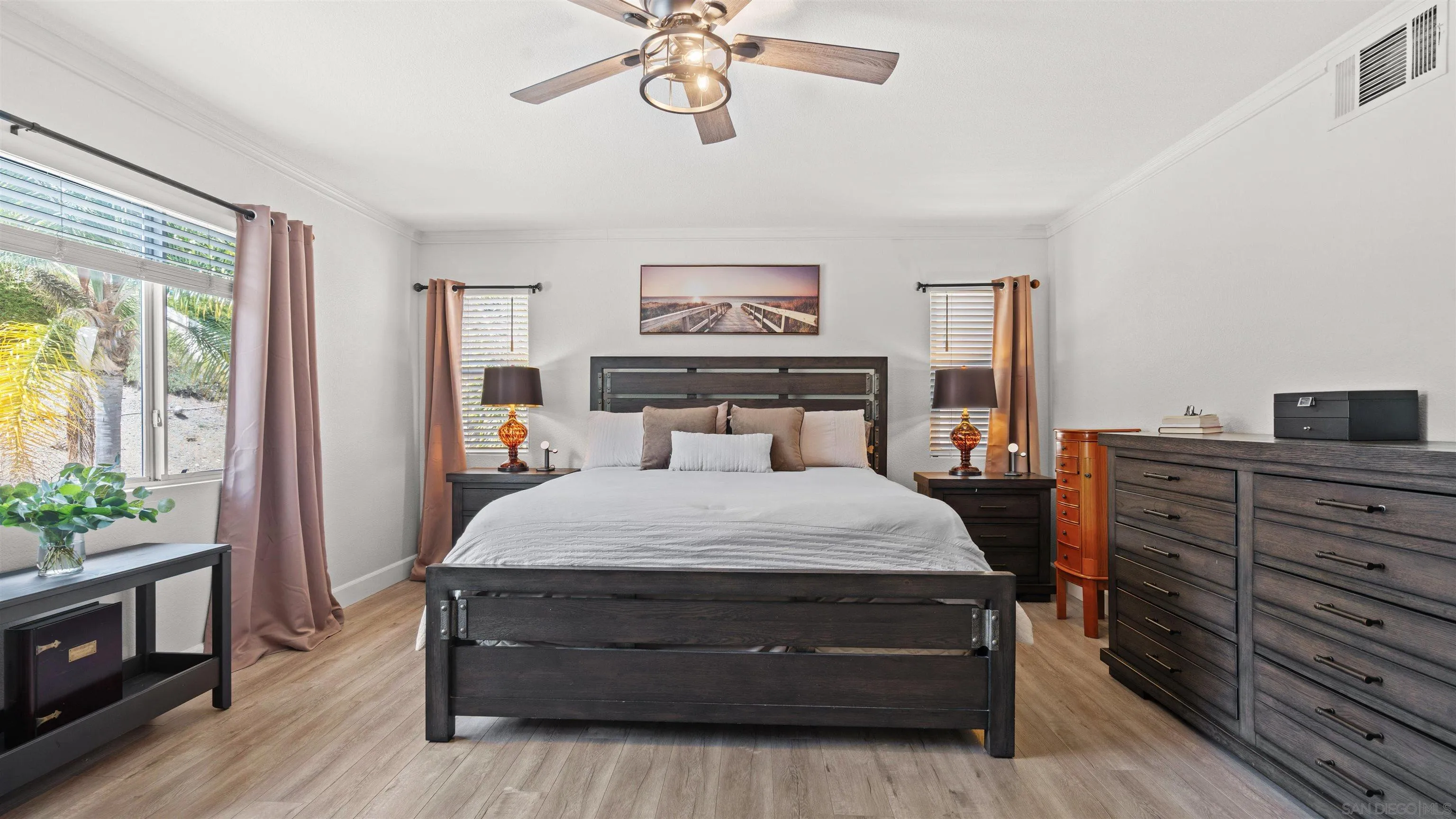 https://cdn.realtyfeed.com/cdn/127/260015896/956f198d43c360c9c071fd158e1cc1a0.webp
