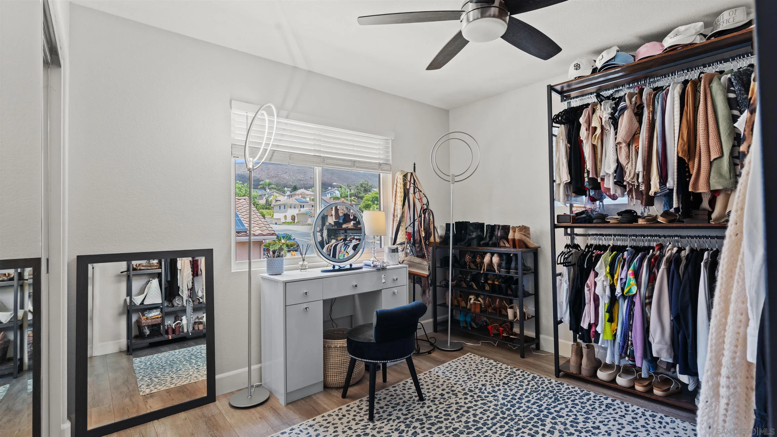 https://cdn.realtyfeed.com/cdn/127/260015896/9a78f9508899e56bc95ac90e7deeb44e.webp
