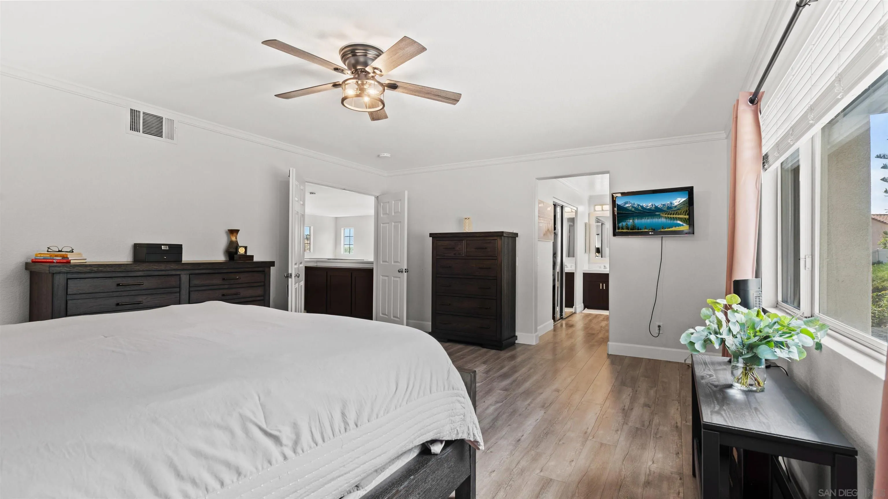 https://cdn.realtyfeed.com/cdn/127/260015896/b56f7e19efa44c8b04ec1d41d8126243.webp