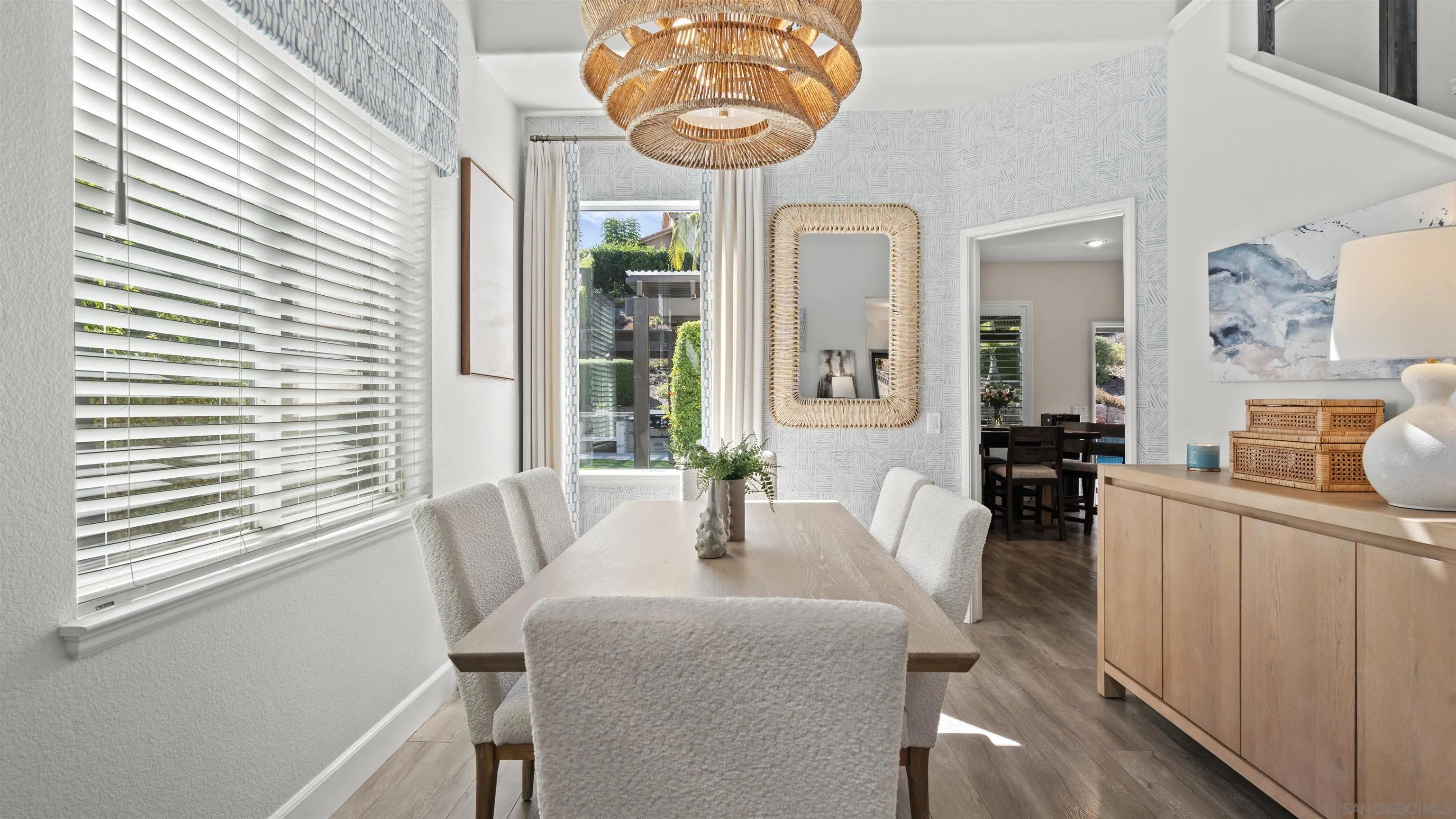 https://cdn.realtyfeed.com/cdn/127/260015896/d4a402945db00cc438fe78f00843bdba.webp