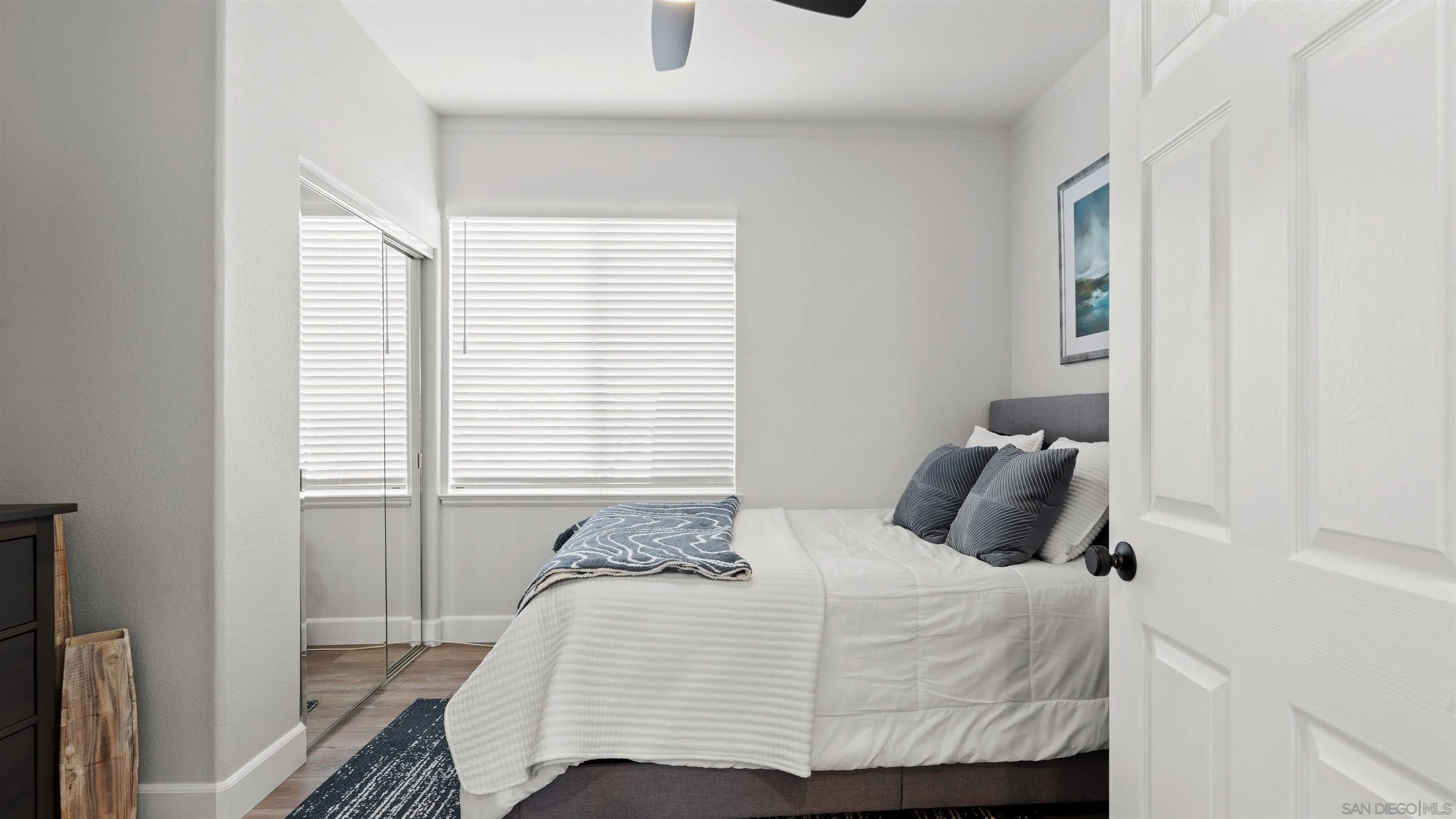 https://cdn.realtyfeed.com/cdn/127/260015896/dc7f04db47018a4230565e9c35943d4f.webp