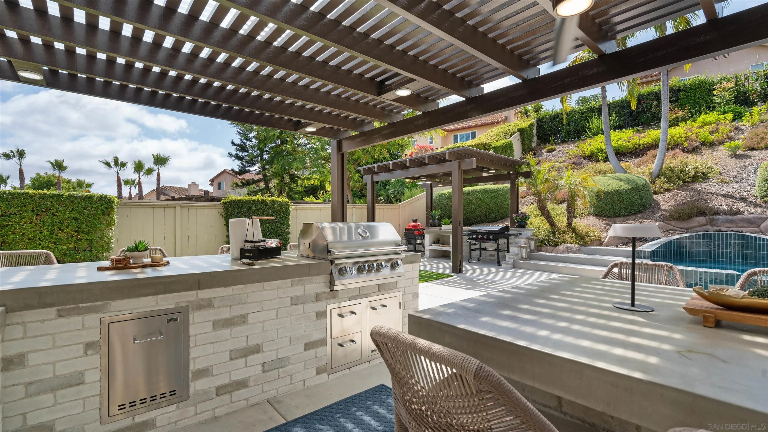 https://cdn.realtyfeed.com/cdn/127/260015896/e42cb21bd8dbf29fed5ae01c50573f94.webp