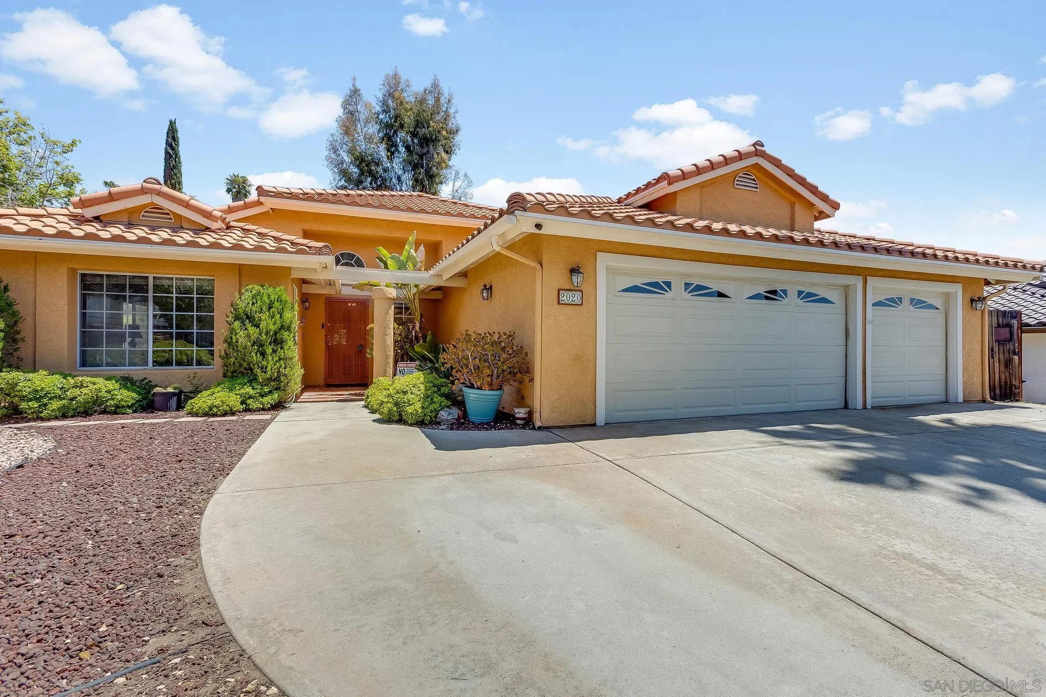 2020 N Nutmeg, Escondido, CA 92026 - Main photo, Escondido, CA