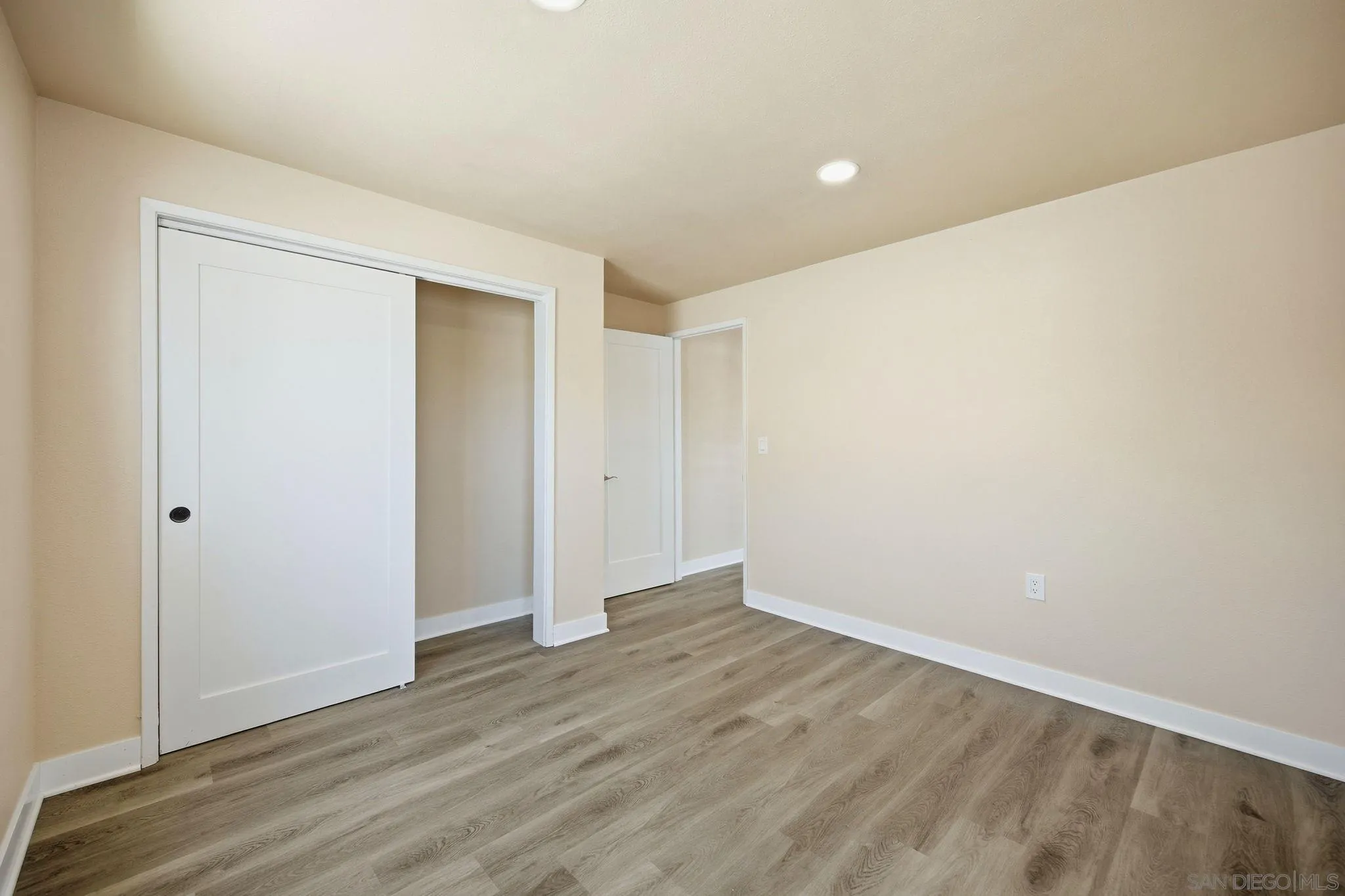 https://cdn.realtyfeed.com/cdn/127/260015901/0b5150291d1581ff834e4fd54bf72241.webp