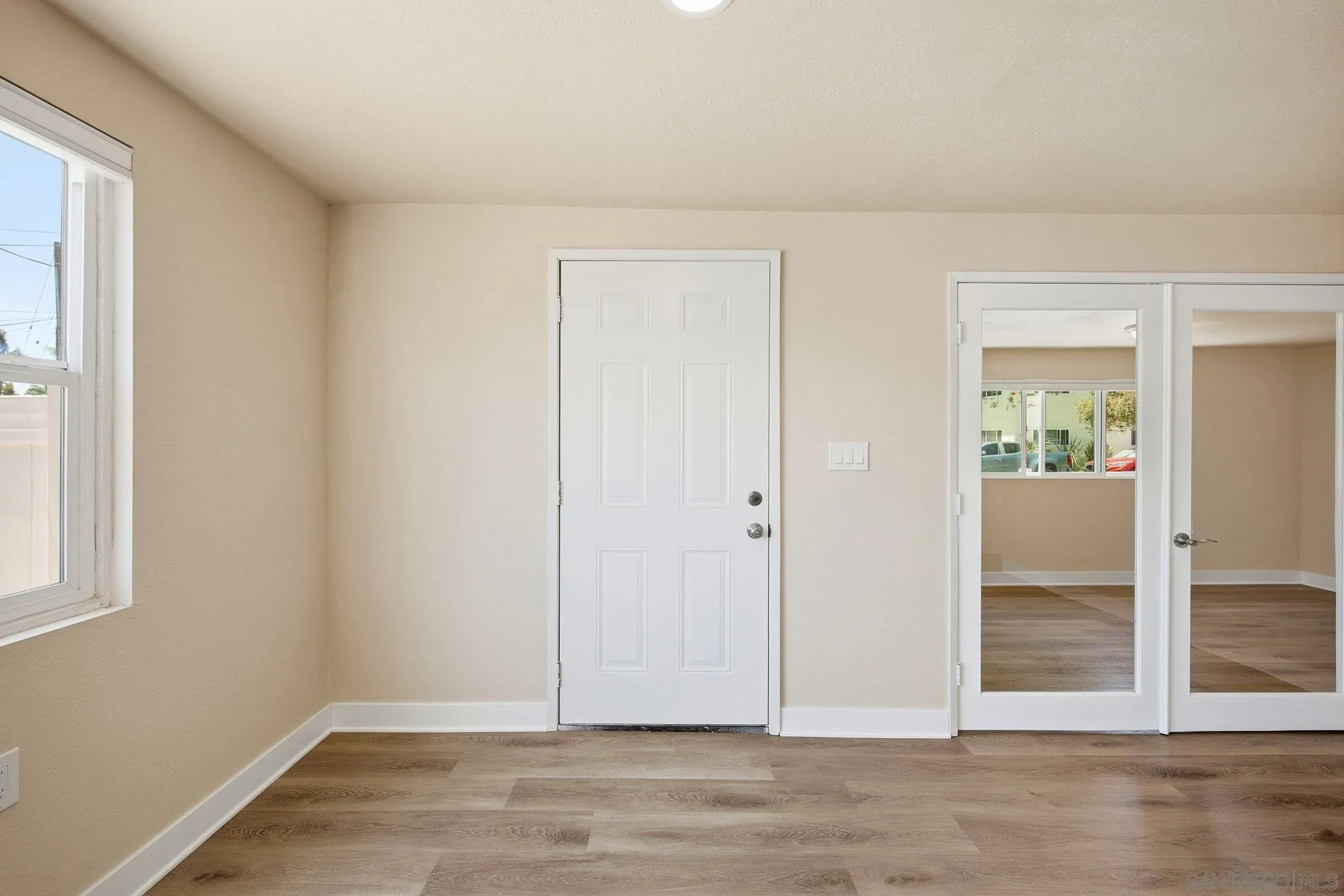 https://cdn.realtyfeed.com/cdn/127/260015901/3d1dd7a6029182d23bafce7634c7be13.webp