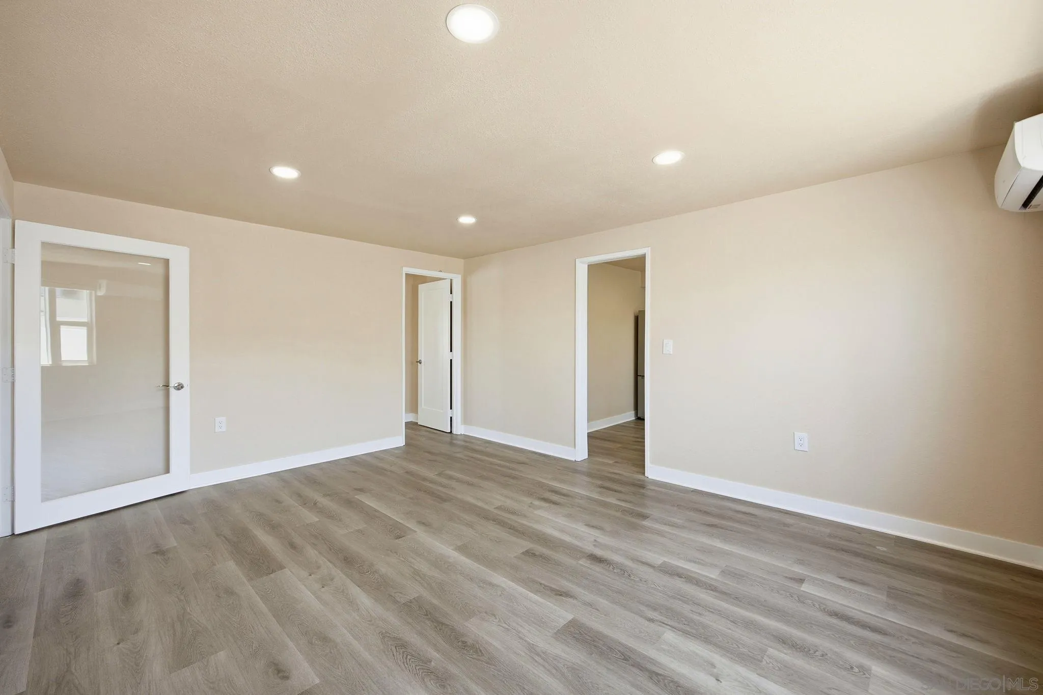 https://cdn.realtyfeed.com/cdn/127/260015901/6efff2342555be581ef989f43b463608.webp